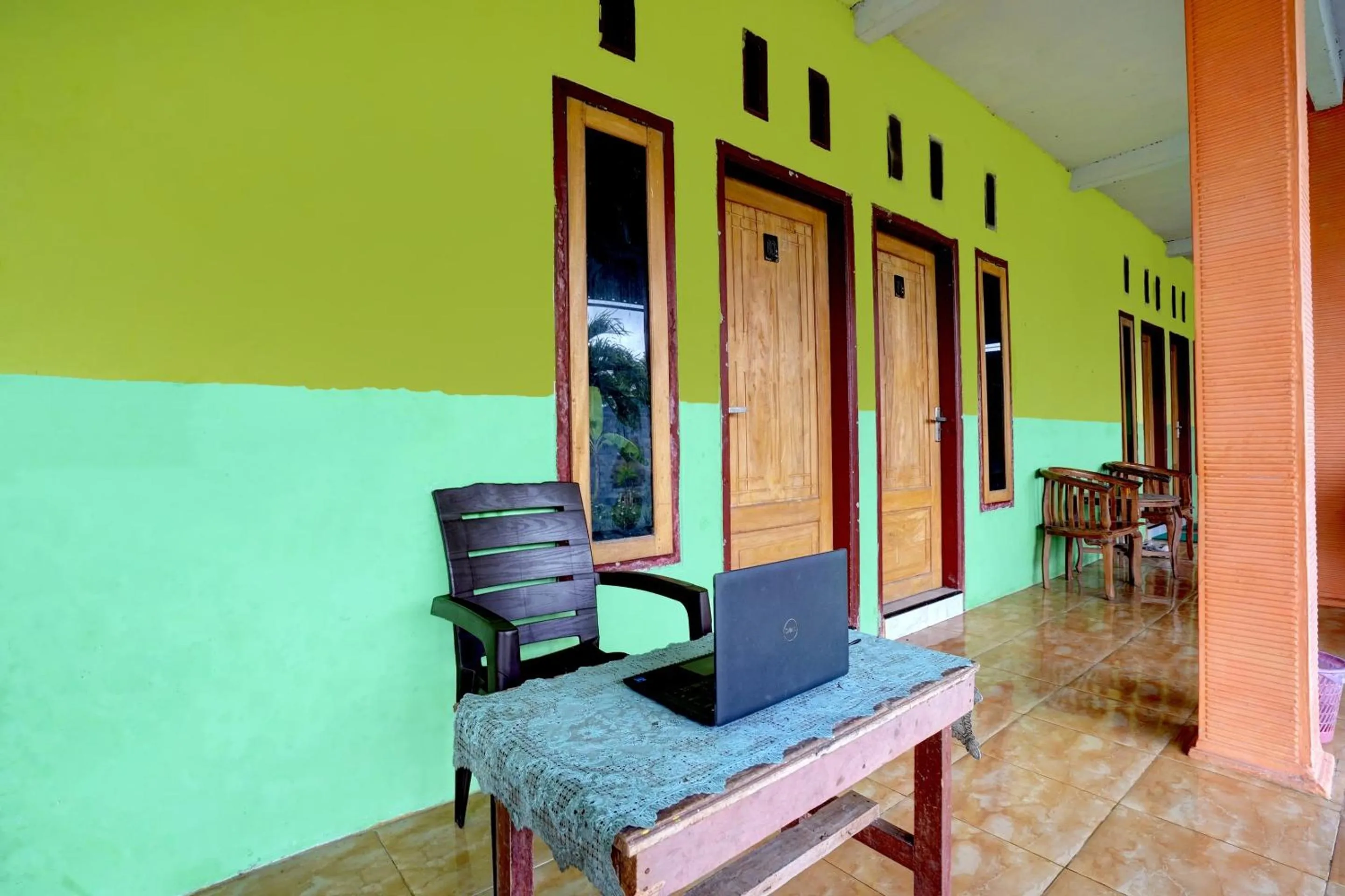 Lobby or reception in Hotel O Anisah Adil Homestay SyariahNearsmart Kampung Desa Pakistaji