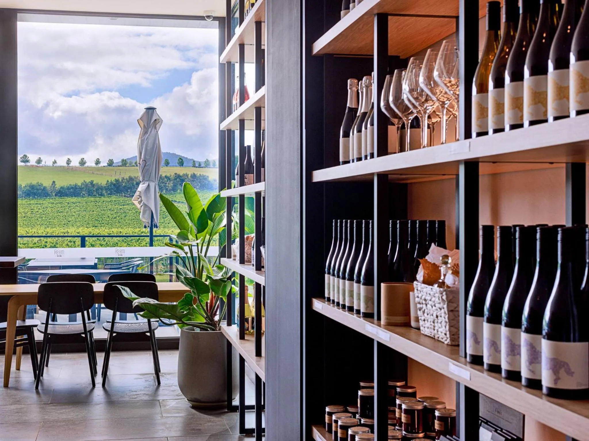 Lounge or bar in Re’em Yarra Valley