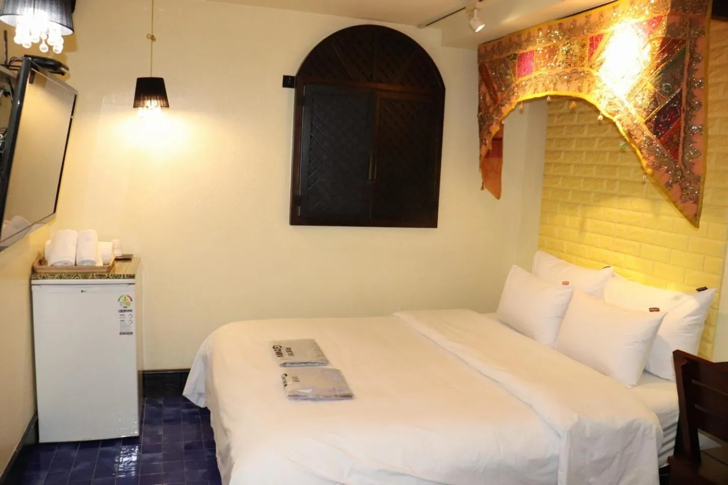 Bed in Hotel Marigold