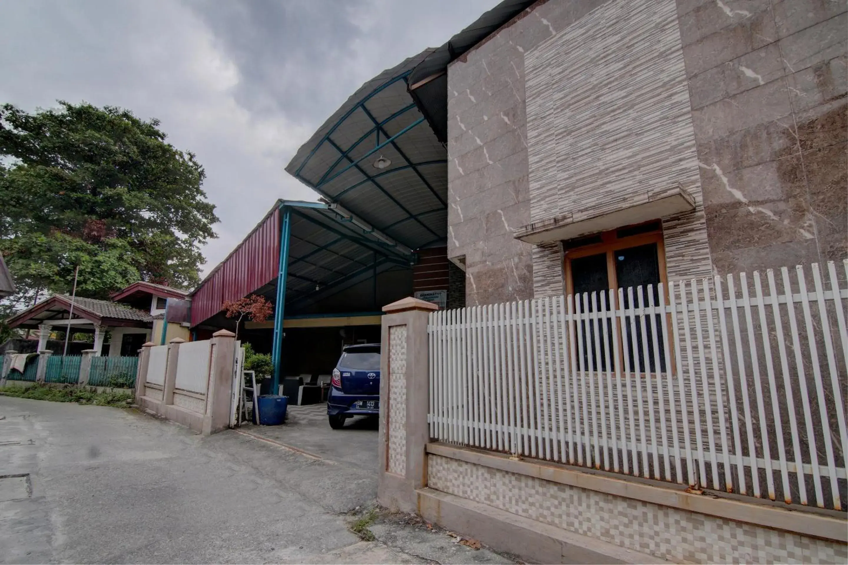 Facade/entrance in OYO 92833 Penginapan Syariah Facade/entrance in OYO 92833 Penginapan Syariah