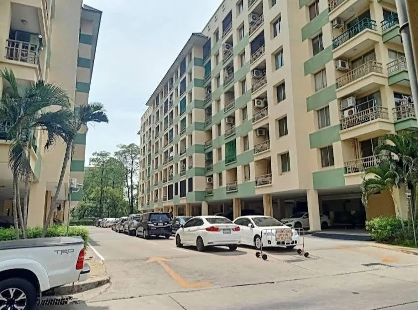 The Parkland Condominium