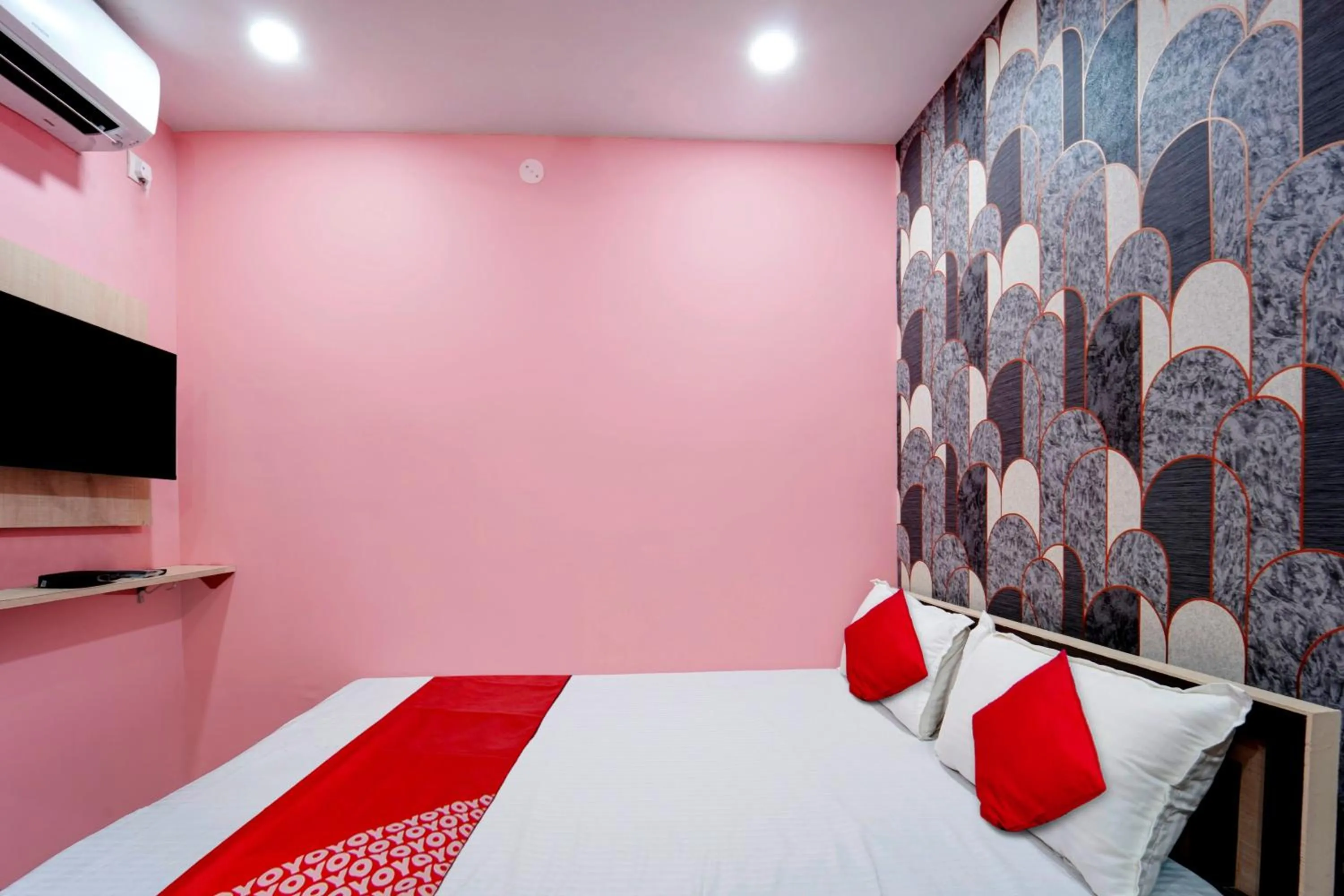 Bedroom in Hotel O Jai Jagannath Inn