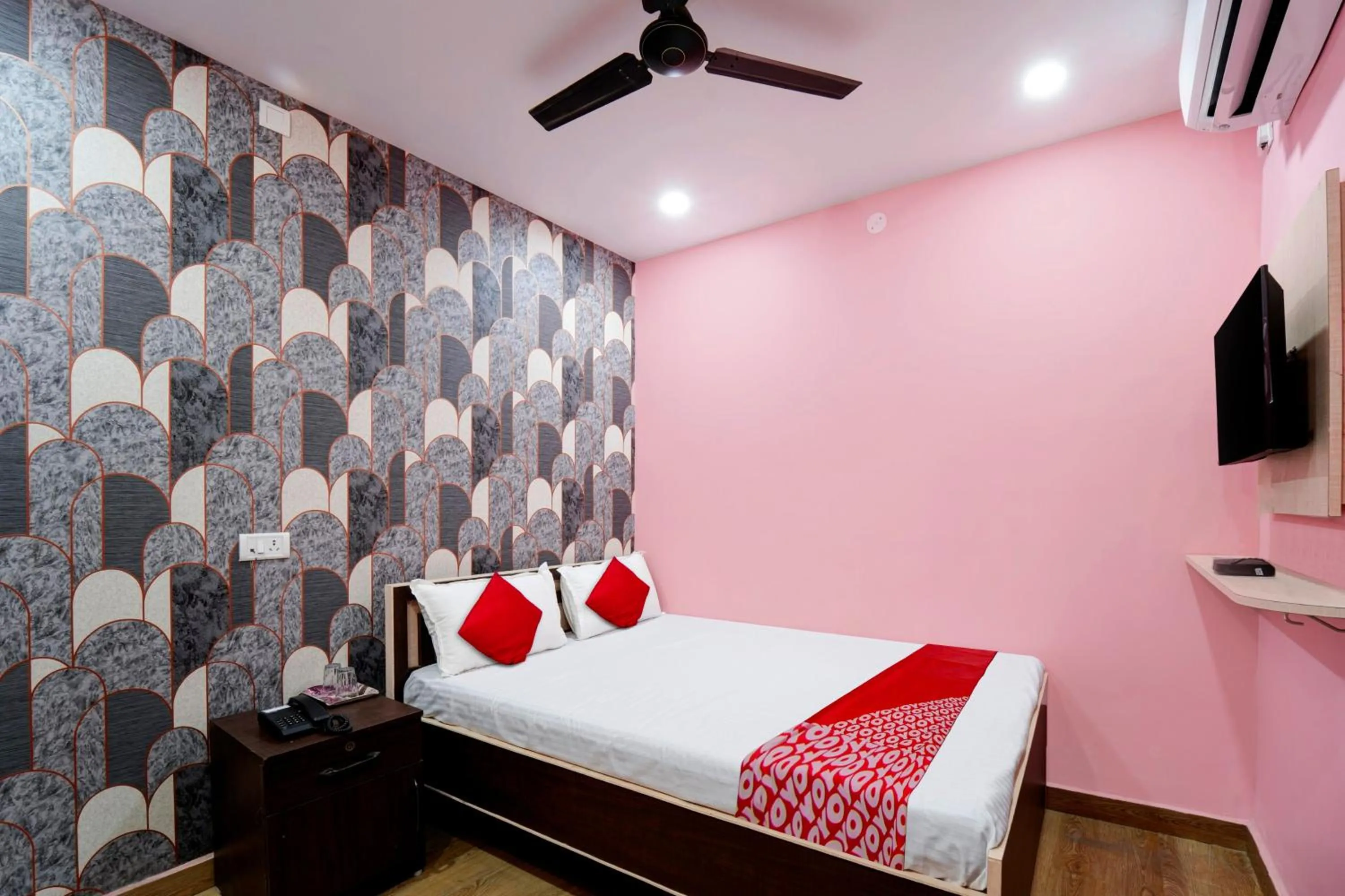 Bedroom in Hotel O Jai Jagannath Inn