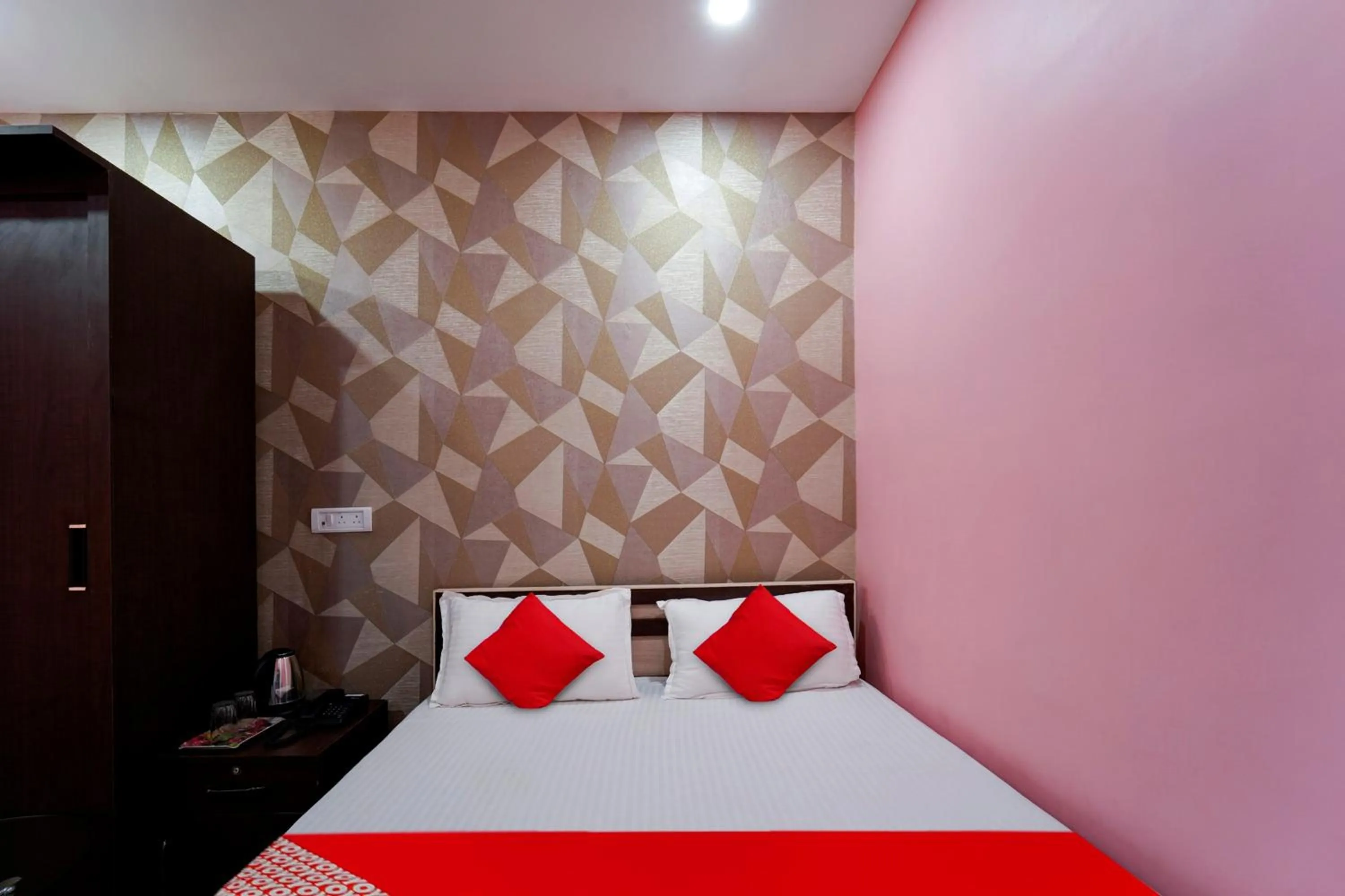 Bedroom in Hotel O Jai Jagannath Inn