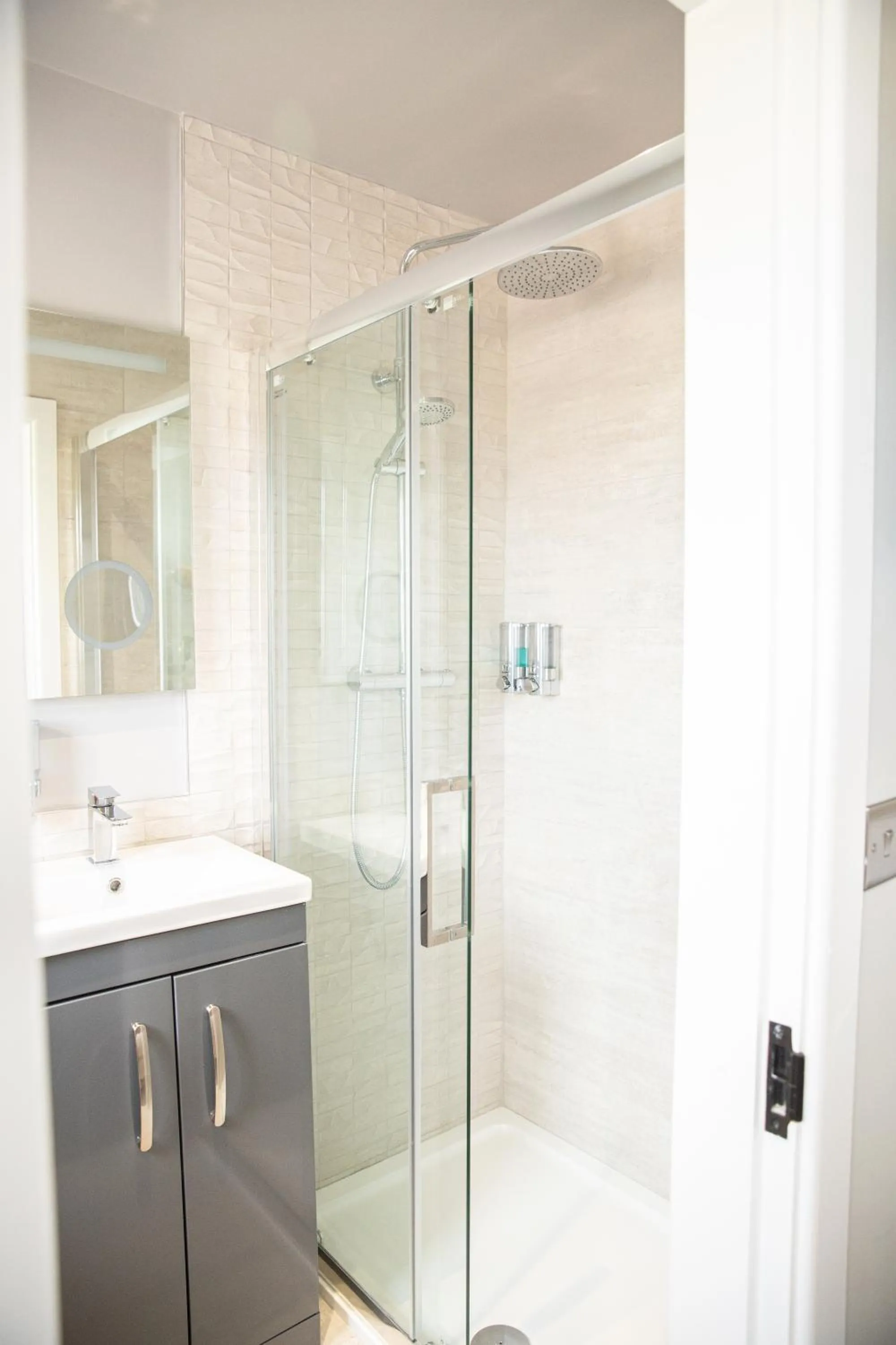 Shower in Granary Villa