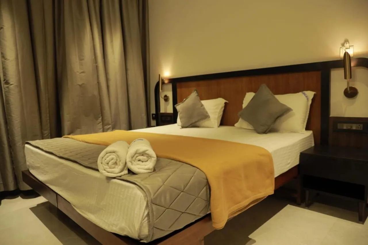 Bed in ARUNACHALA INN