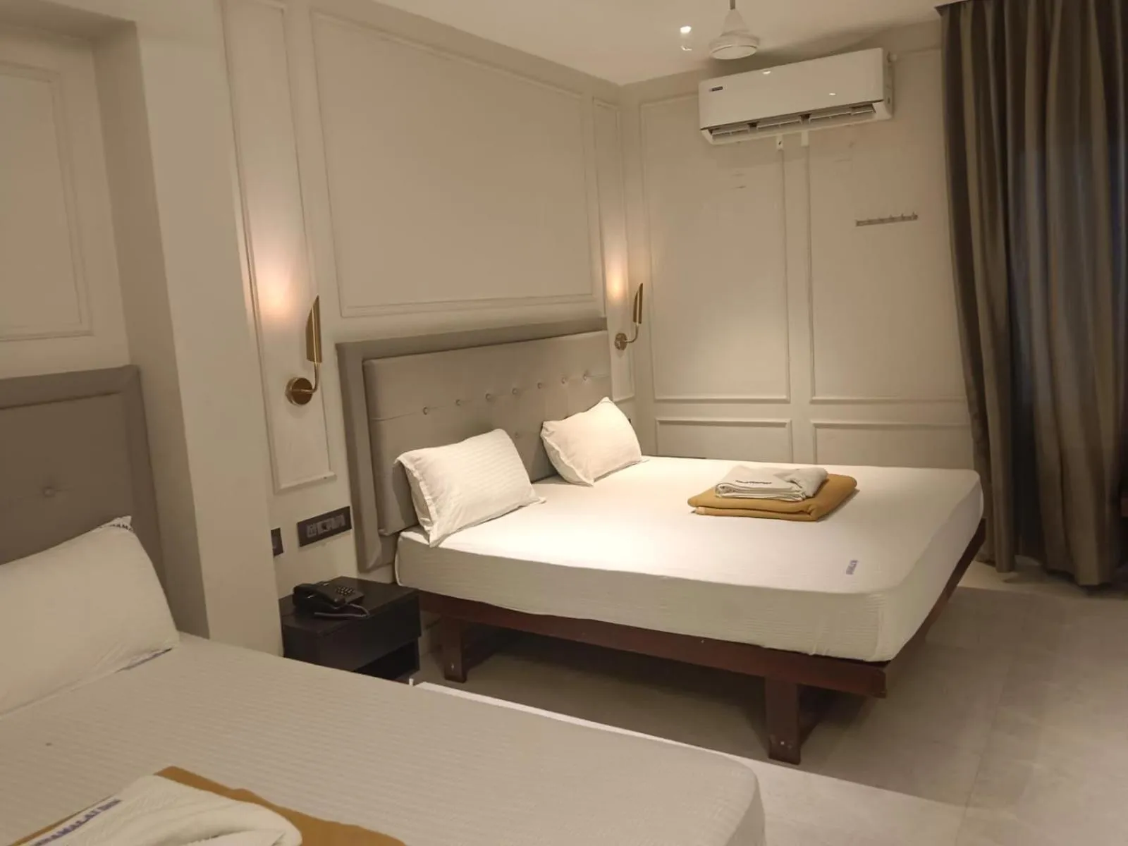 Property building, Bed in ARUNACHALA INN