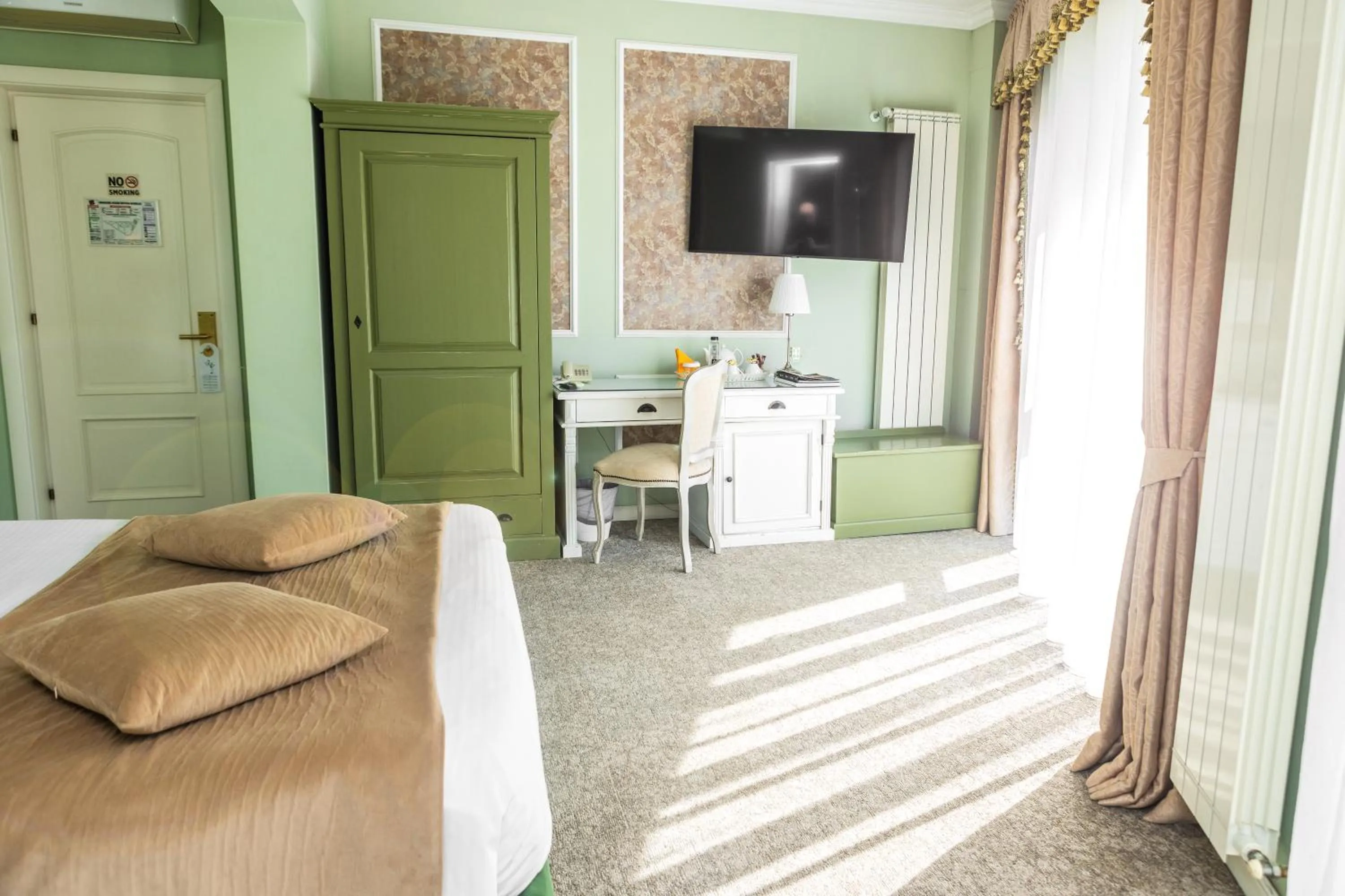 Photo of the whole room, Bed in Villa Boutique Lafayette