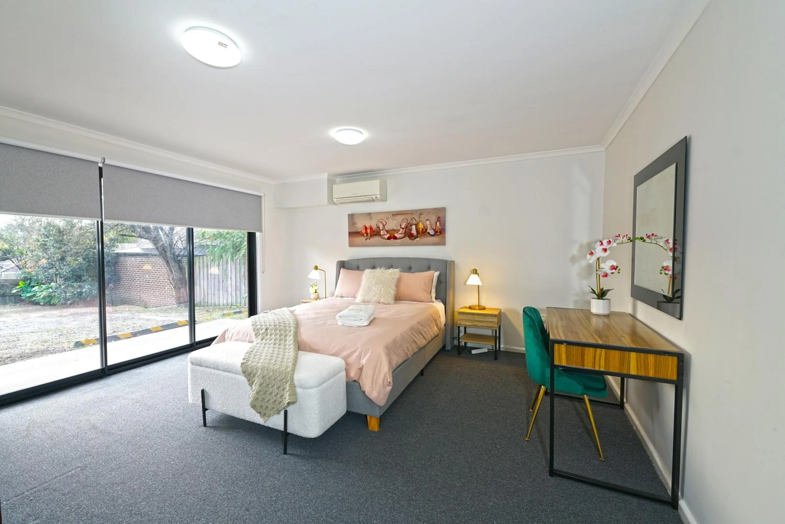 Pet Friendly Well-appointed 3BM Retreat Parking Netflix