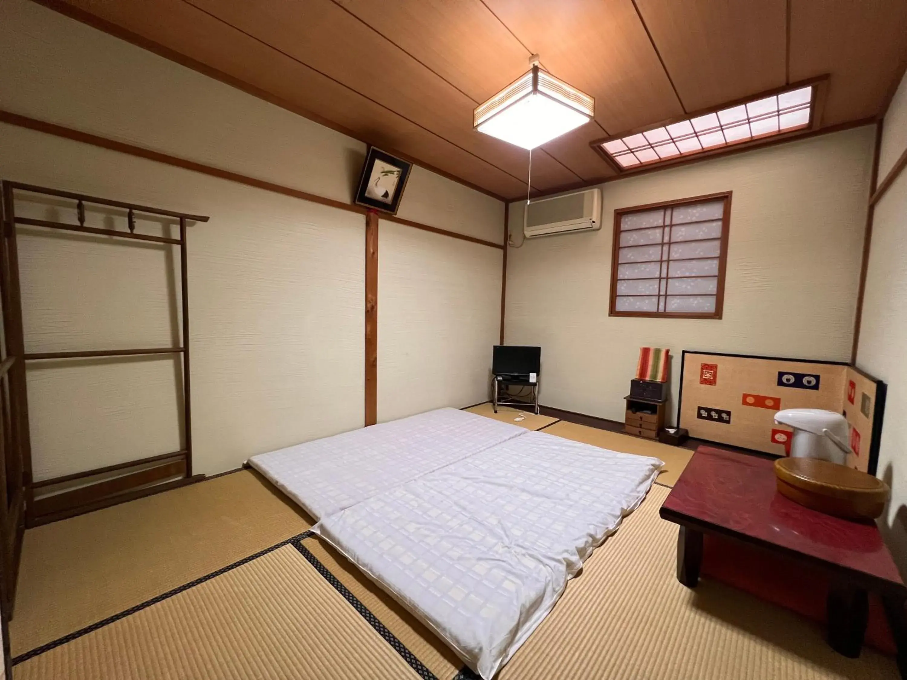 Japanese Style Room with Shared Bathroom and Toilet - single occupancy - No Window in Ryokan Sanki Japanese Style Room with Shared Bathroom and Toilet - single occupancy - No Window in Ryokan Sanki