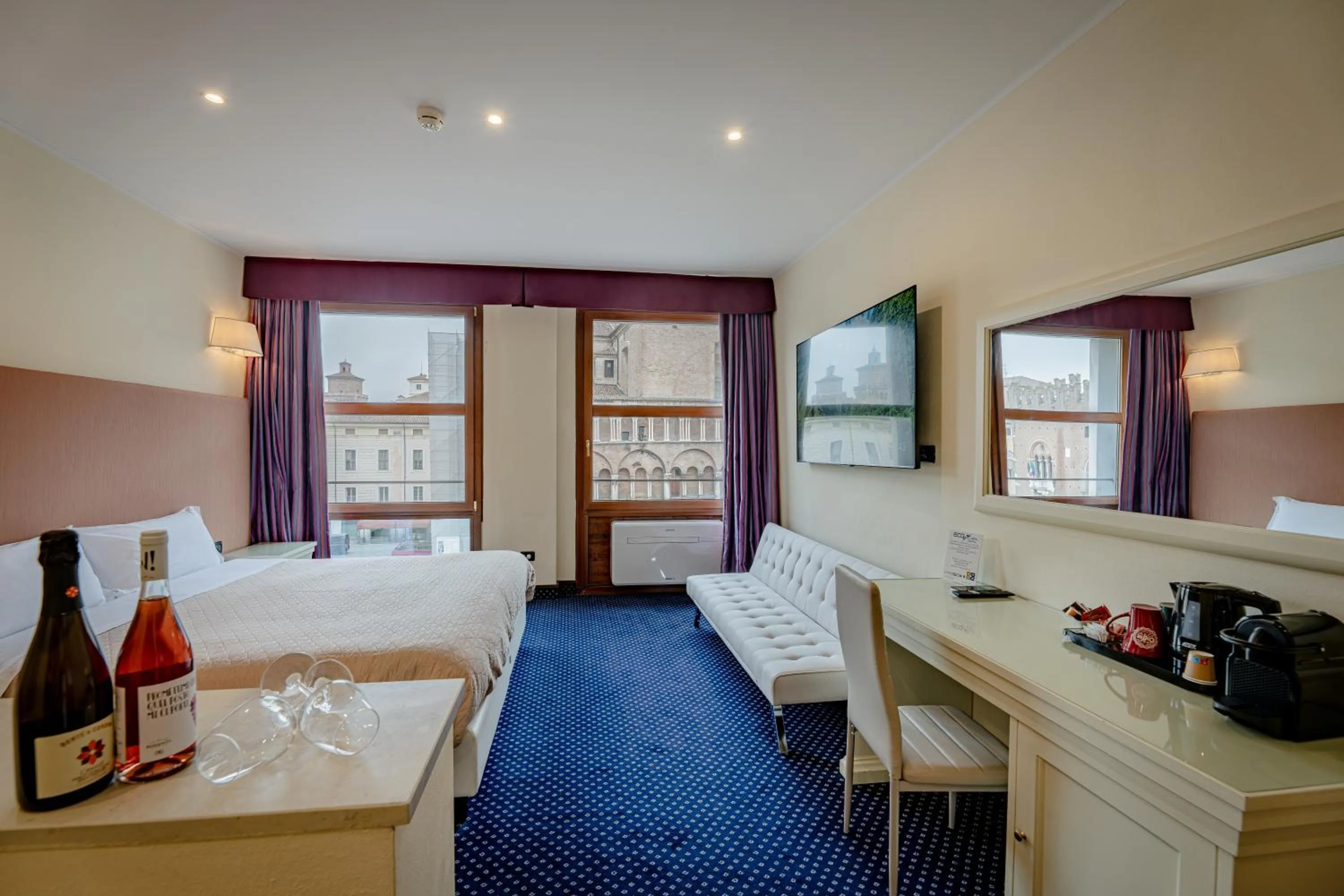 Photo of the whole room in THE DOME - Panoramic Rooms