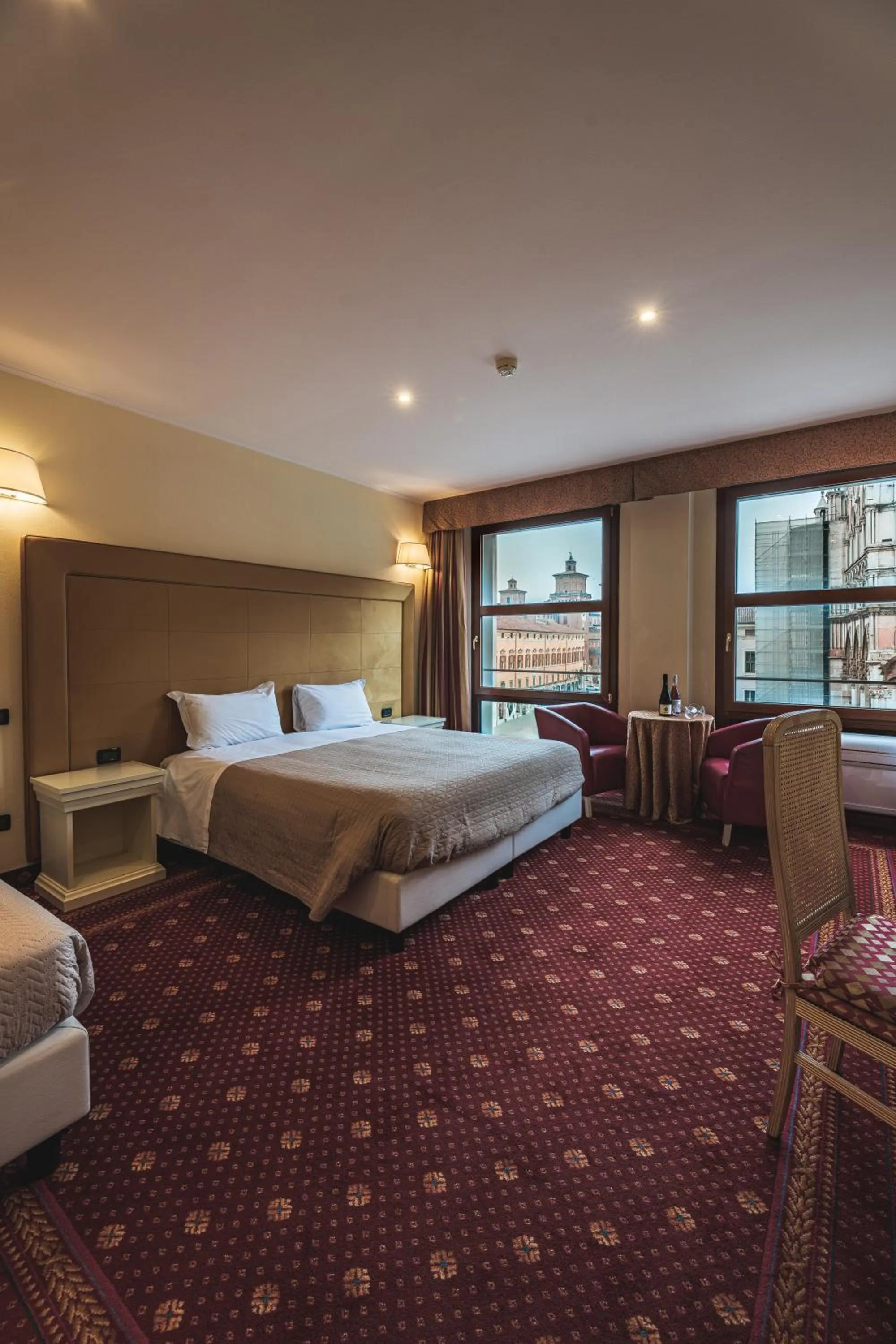 Photo of the whole room, Bed in THE DOME - Panoramic Rooms