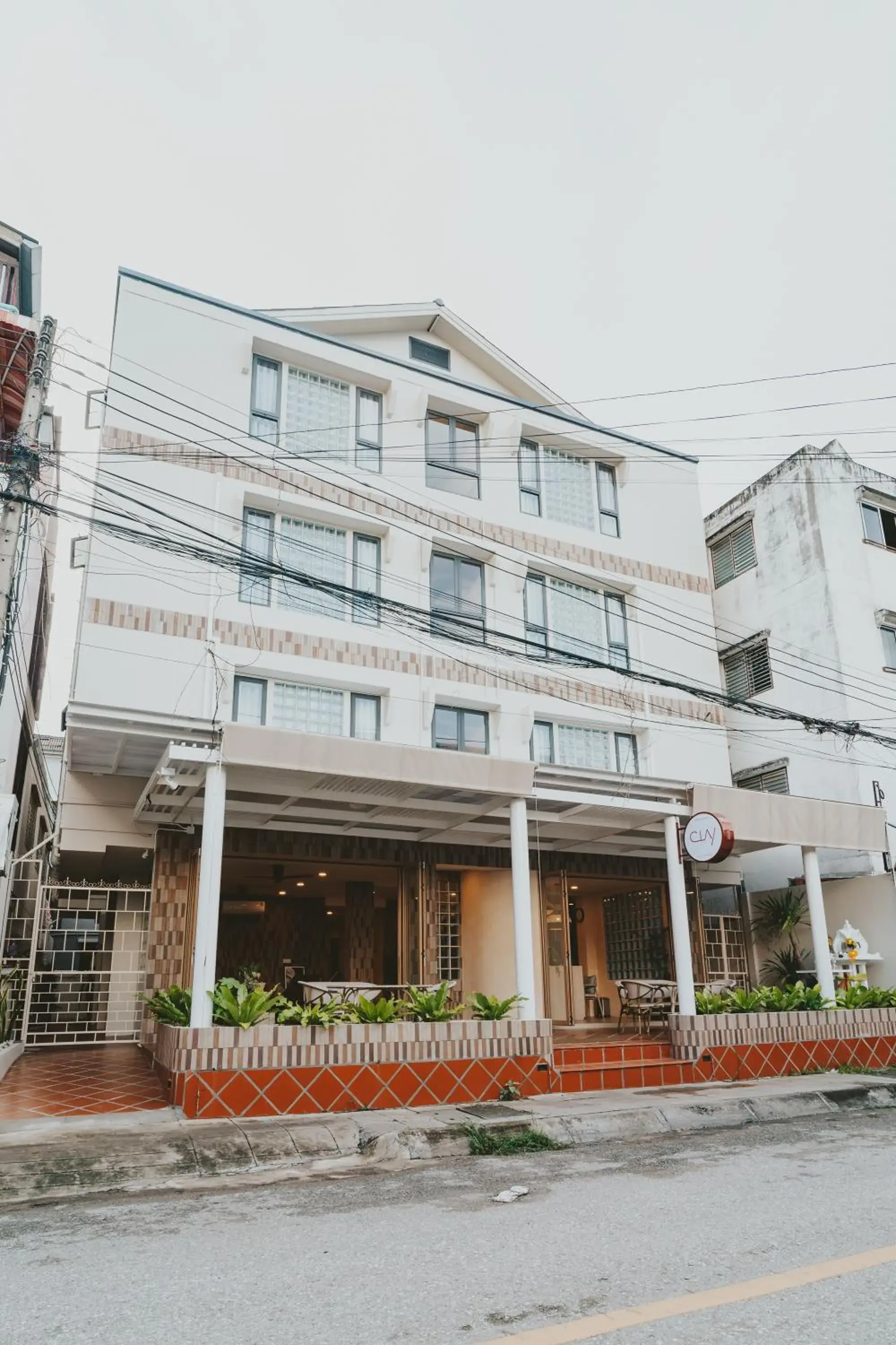 Property building in Hotel Clay Chiang Mai Property building in Hotel Clay Chiang Mai