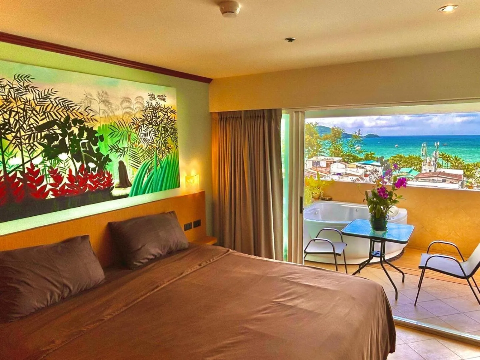 Sea view, Bed in Patong Tower Holiday Rentals