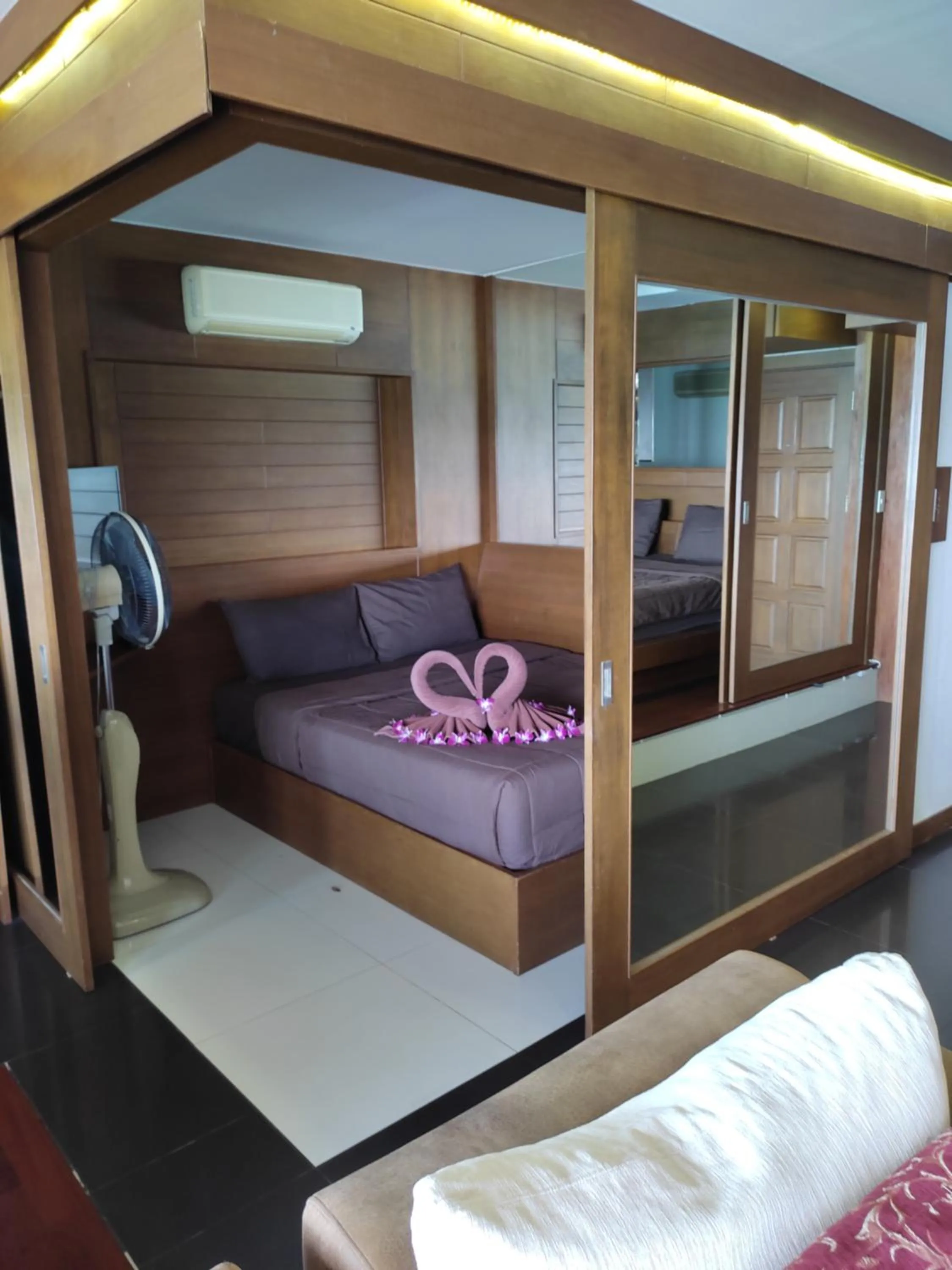 Bed in Patong Tower Holiday Rentals