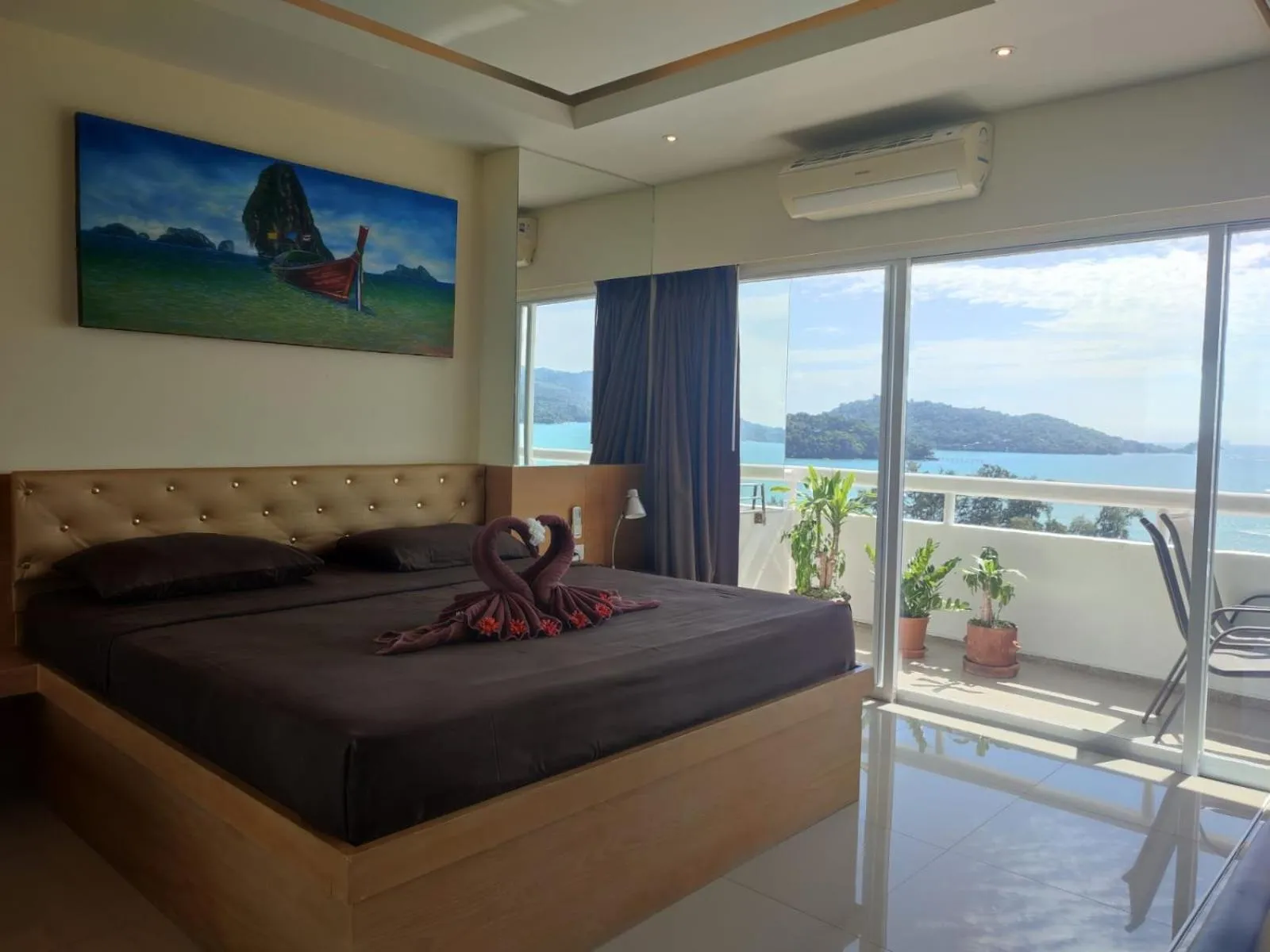 Bed in Patong Tower Holiday Rentals