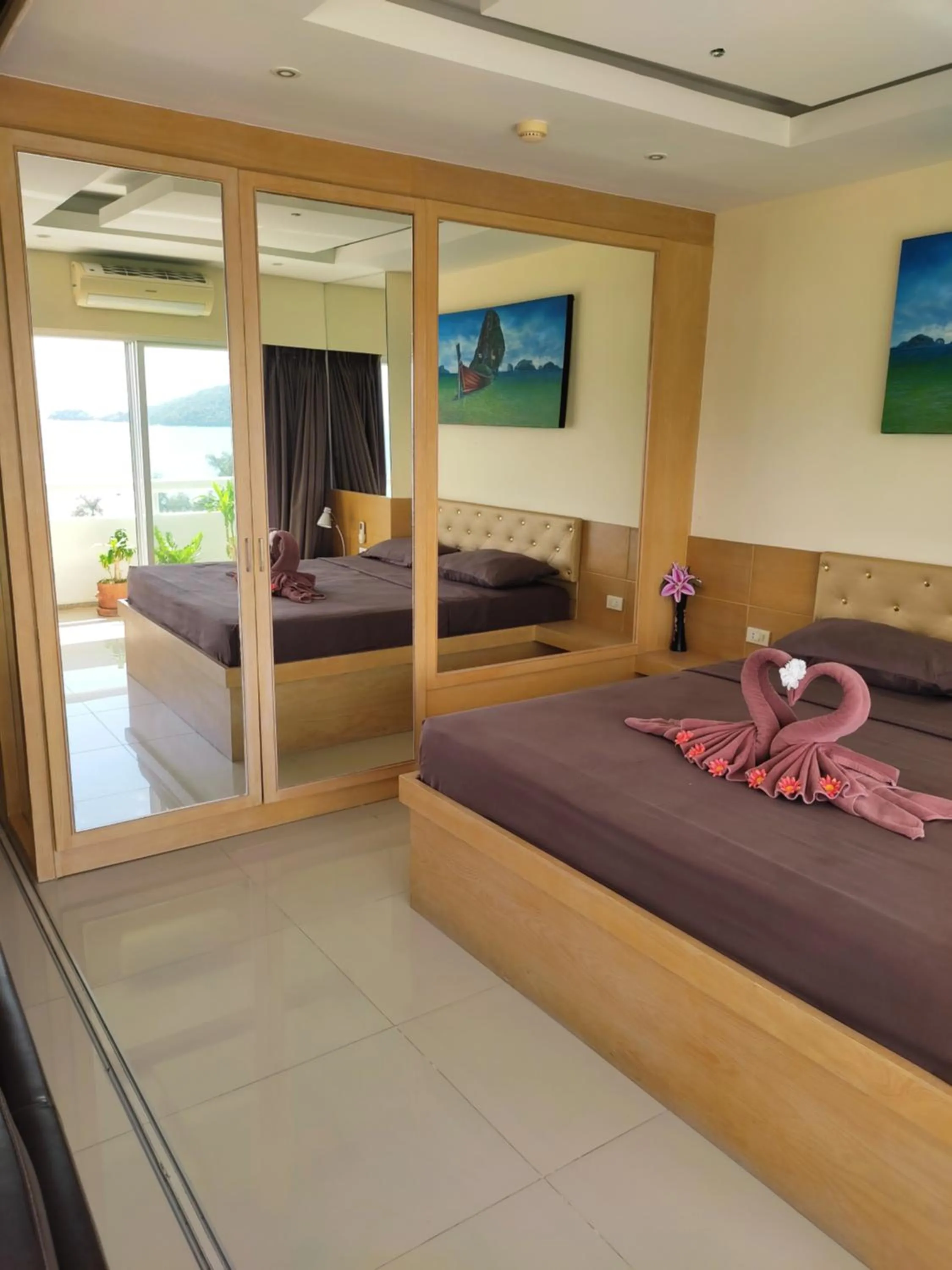 Bed in Patong Tower Holiday Rentals