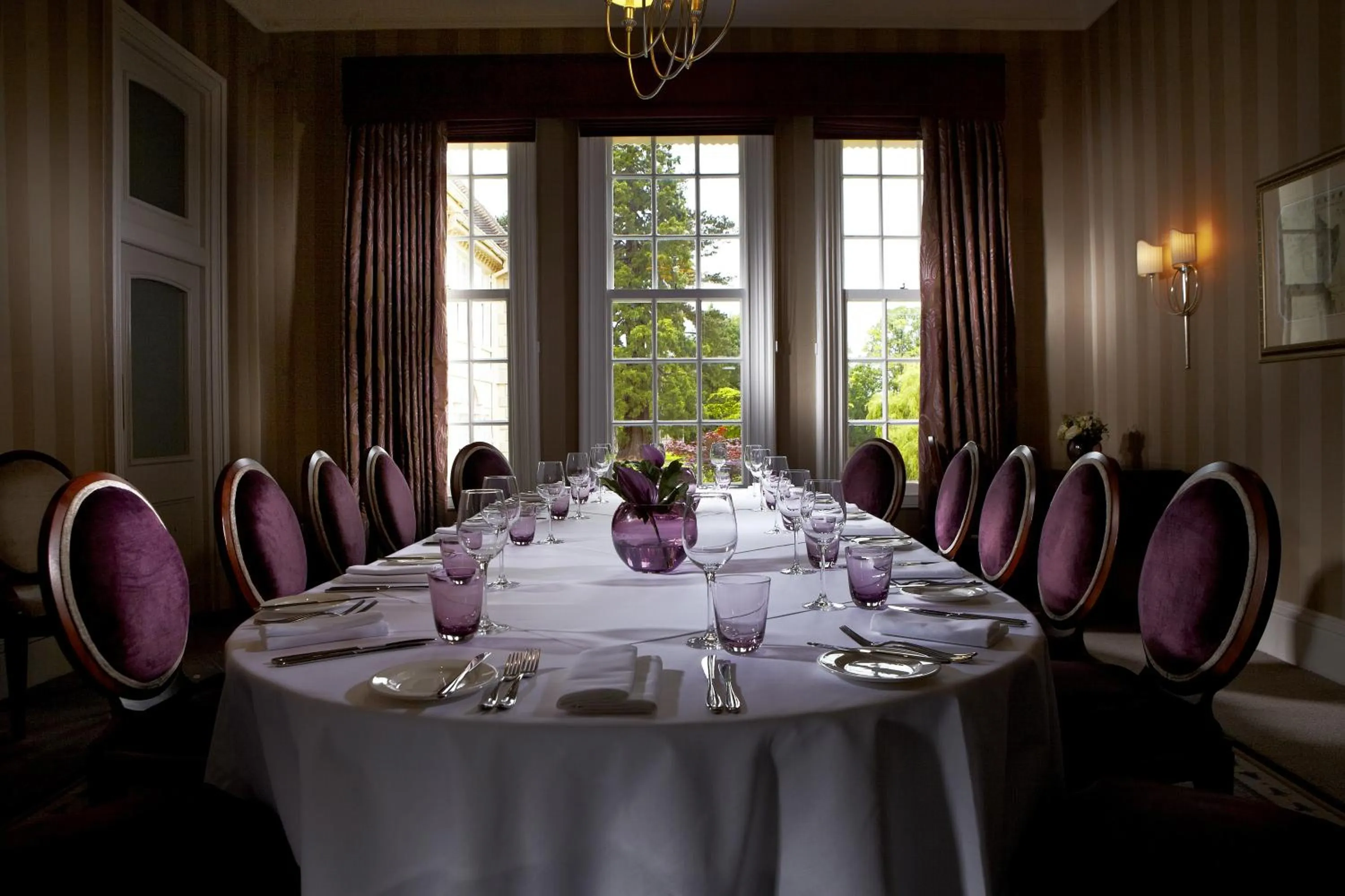 Restaurant/places to eat in Brockencote Hall