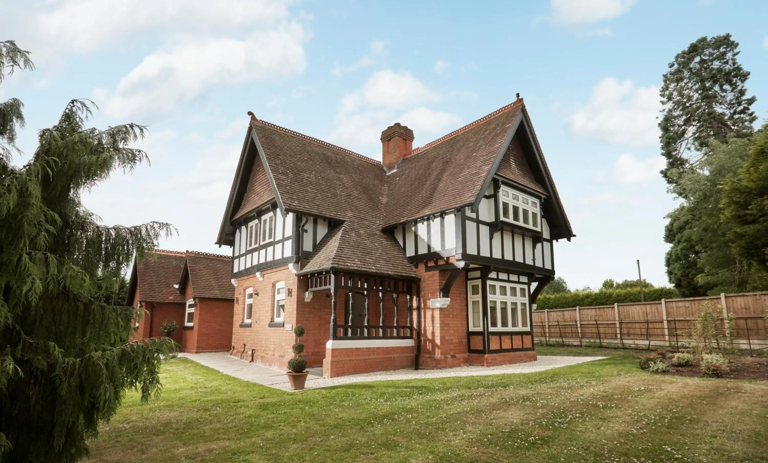 Property building in Brockencote Hall Property building in Brockencote Hall