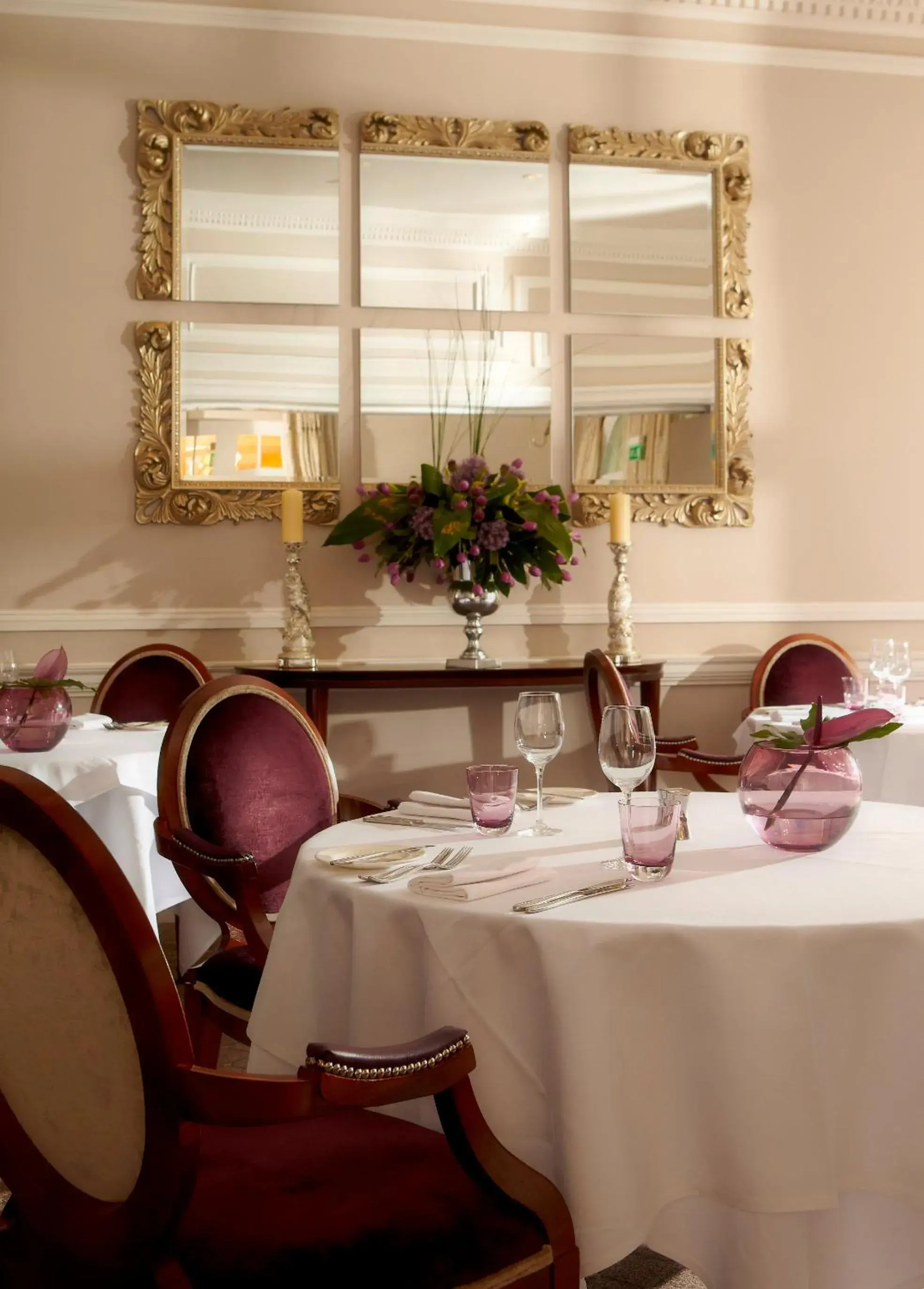 Restaurant/places to eat in Brockencote Hall Restaurant/places to eat in Brockencote Hall