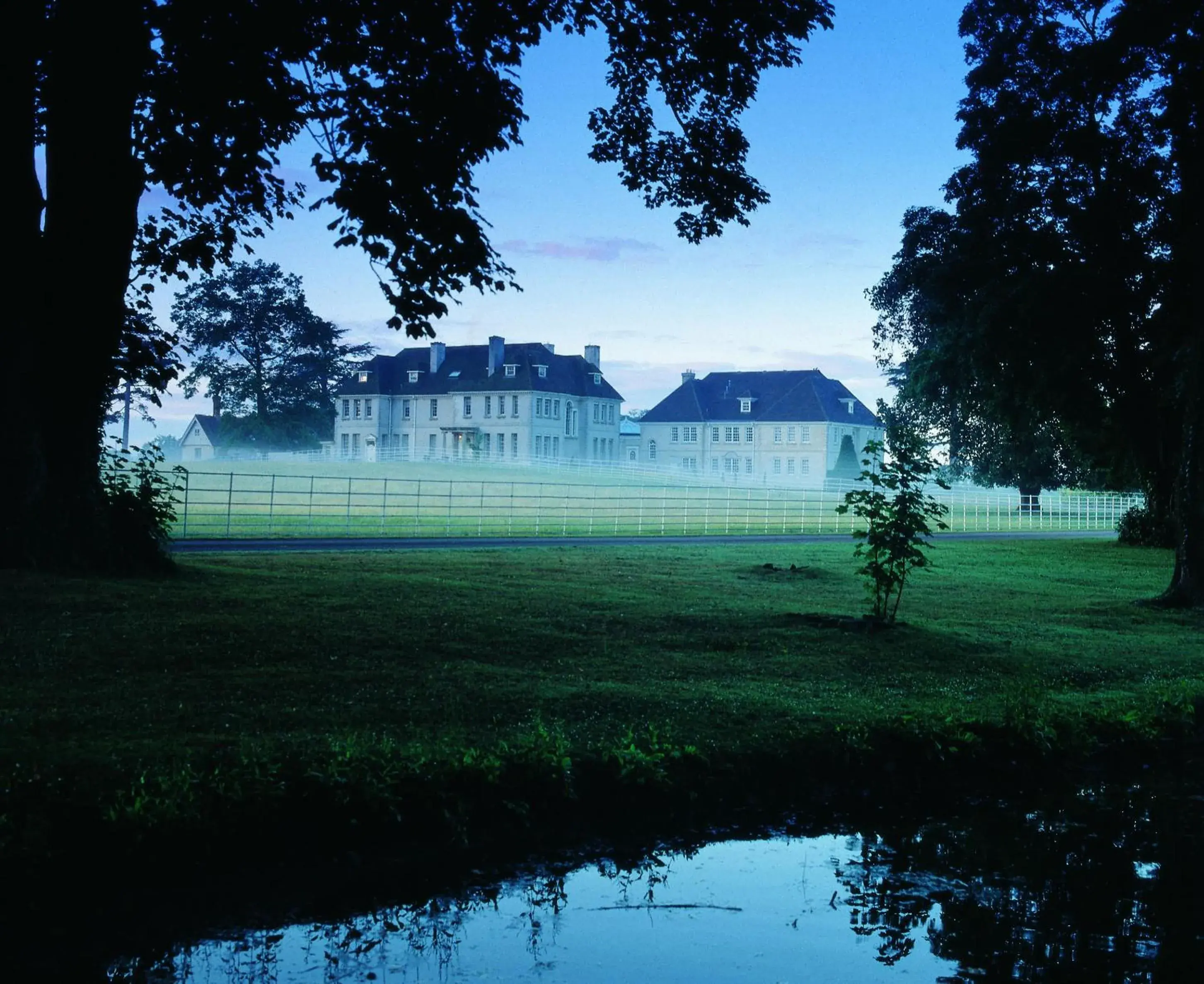 Facade/entrance in Brockencote Hall Facade/entrance in Brockencote Hall