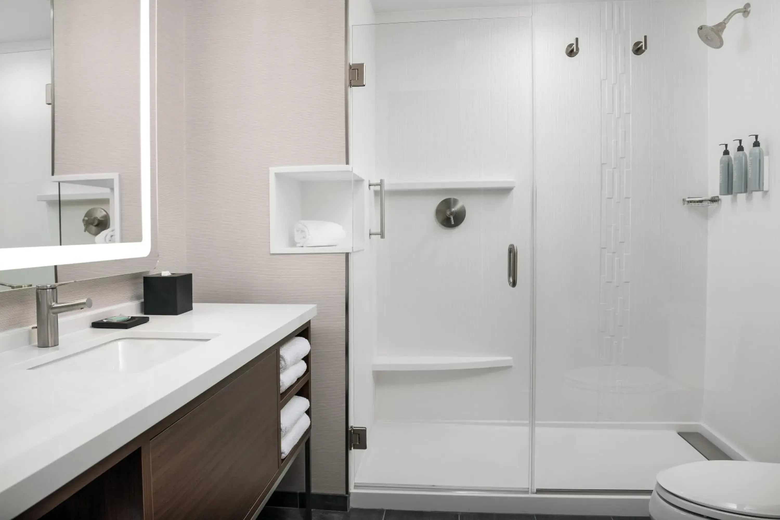 Standard King Room with Sofa Bed - Mobility Accessible with Tub in Courtyard by Marriott Bozeman Standard King Room with Sofa Bed - Mobility Accessible with Tub in Courtyard by Marriott Bozeman