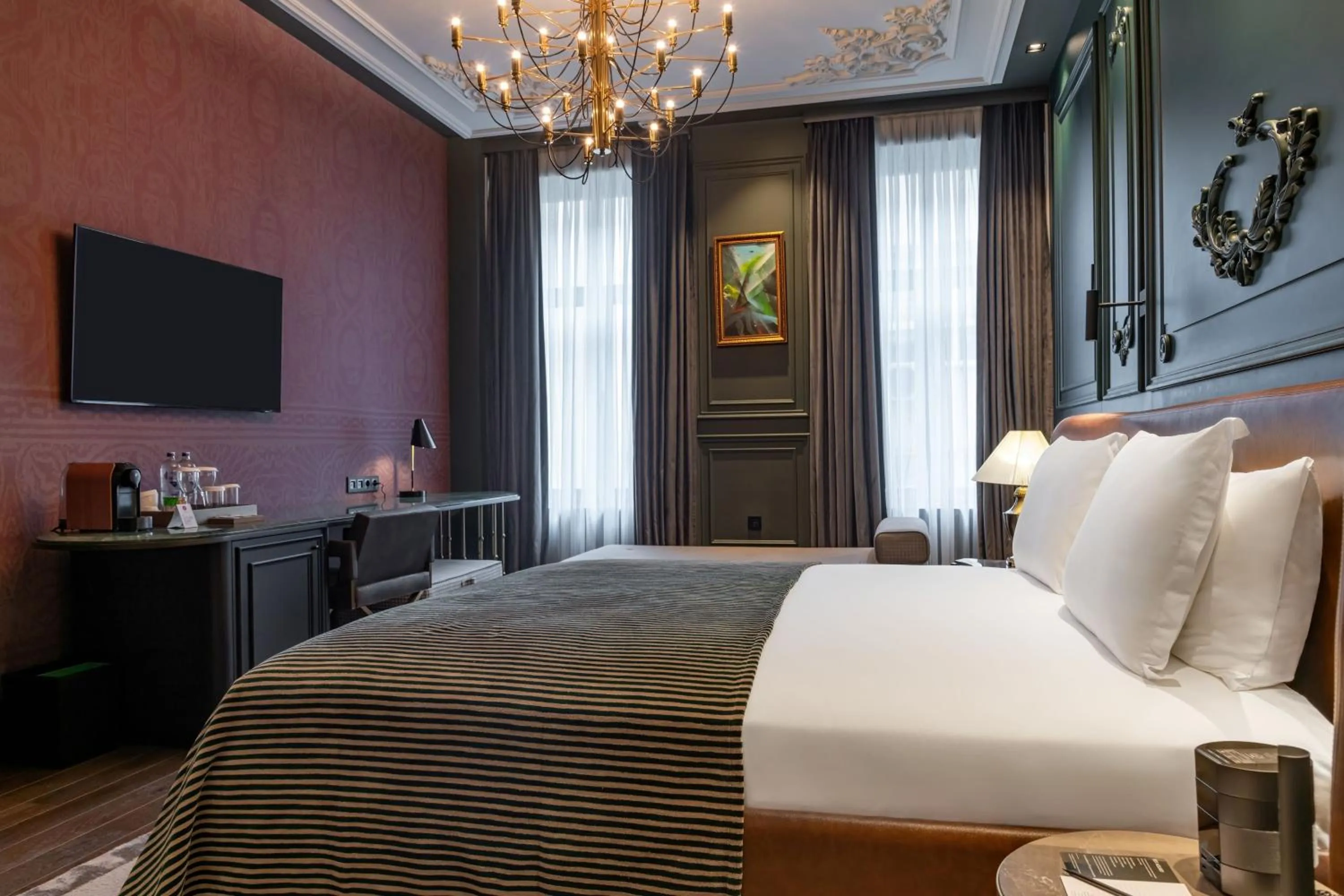 Bedroom, Bed in Orient Occident Hotel Istanbul, Autograph Collection
