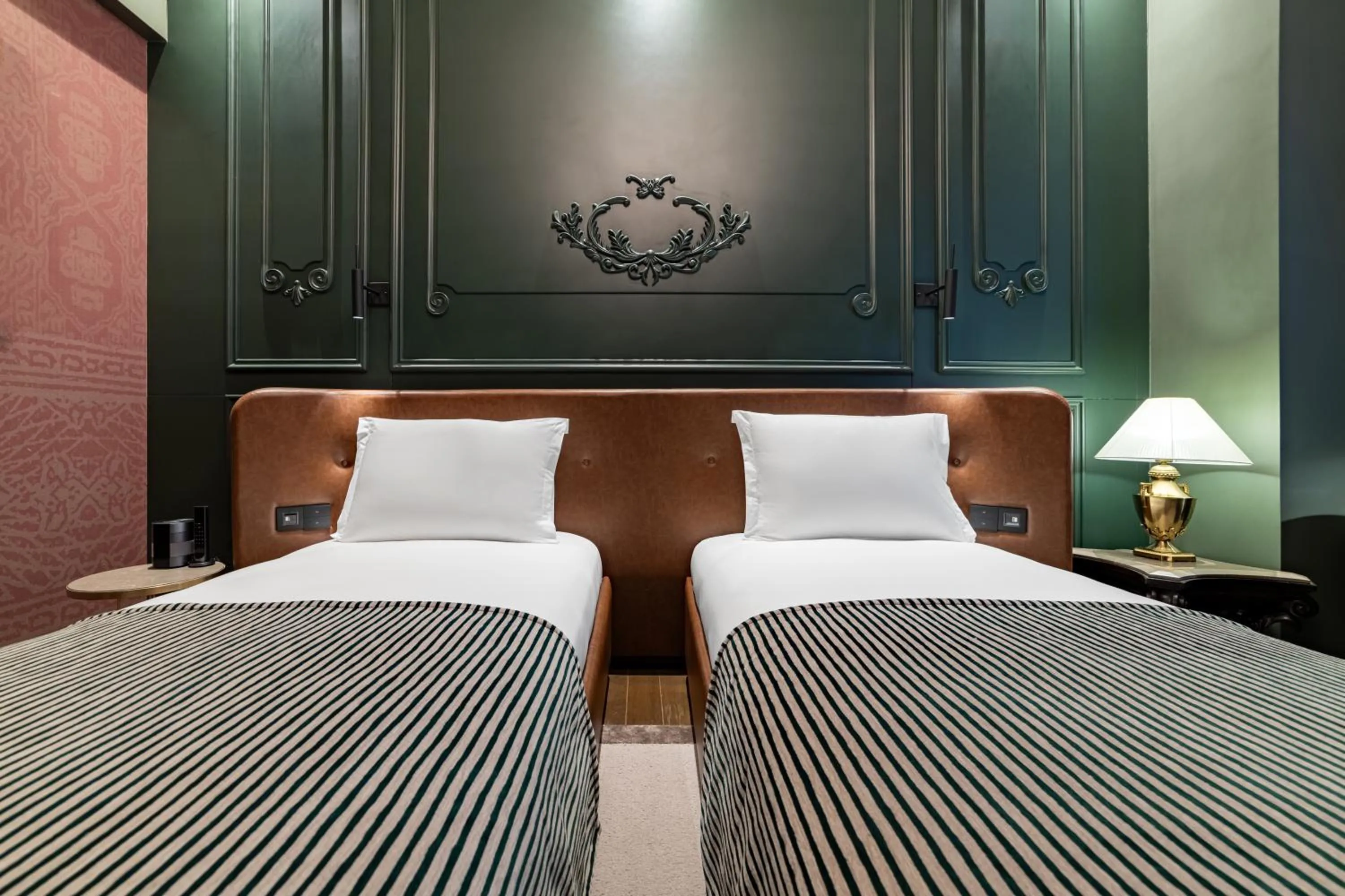 Bedroom, Bed in Orient Occident Hotel Istanbul, Autograph Collection