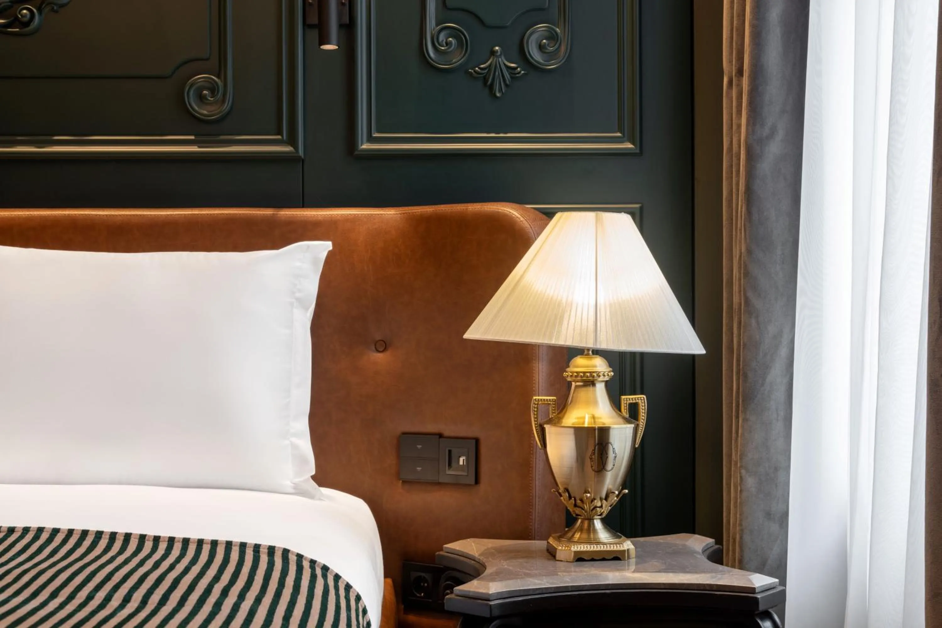 Bedroom, Bed in Orient Occident Hotel Istanbul, Autograph Collection