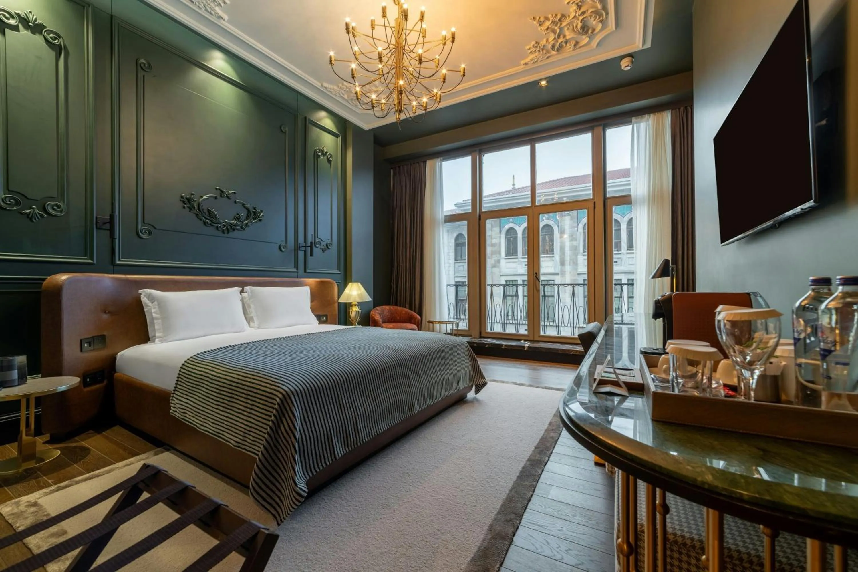 Photo of the whole room, Bed in Orient Occident Hotel Istanbul, Autograph Collection