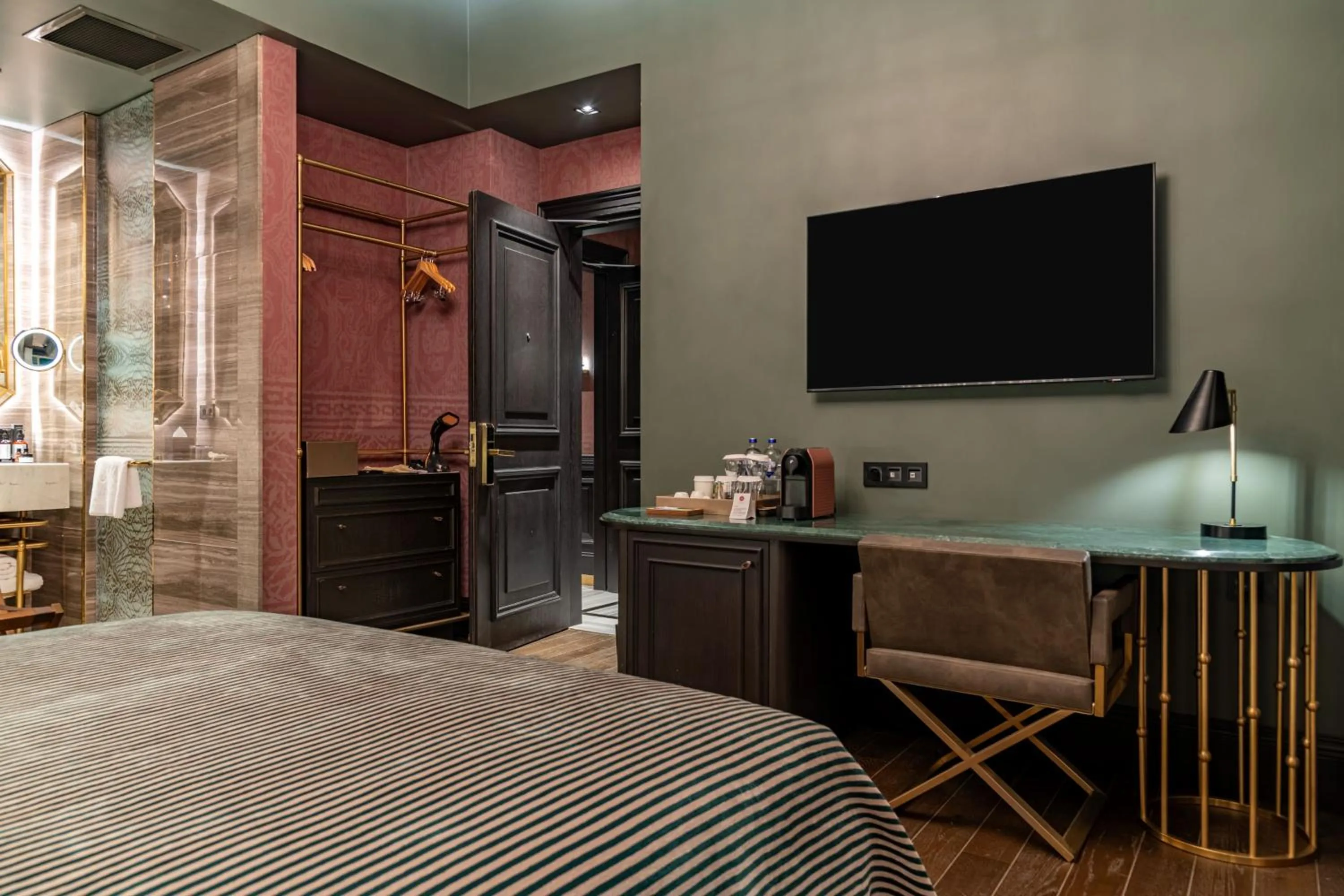 Bedroom in Orient Occident Hotel Istanbul, Autograph Collection