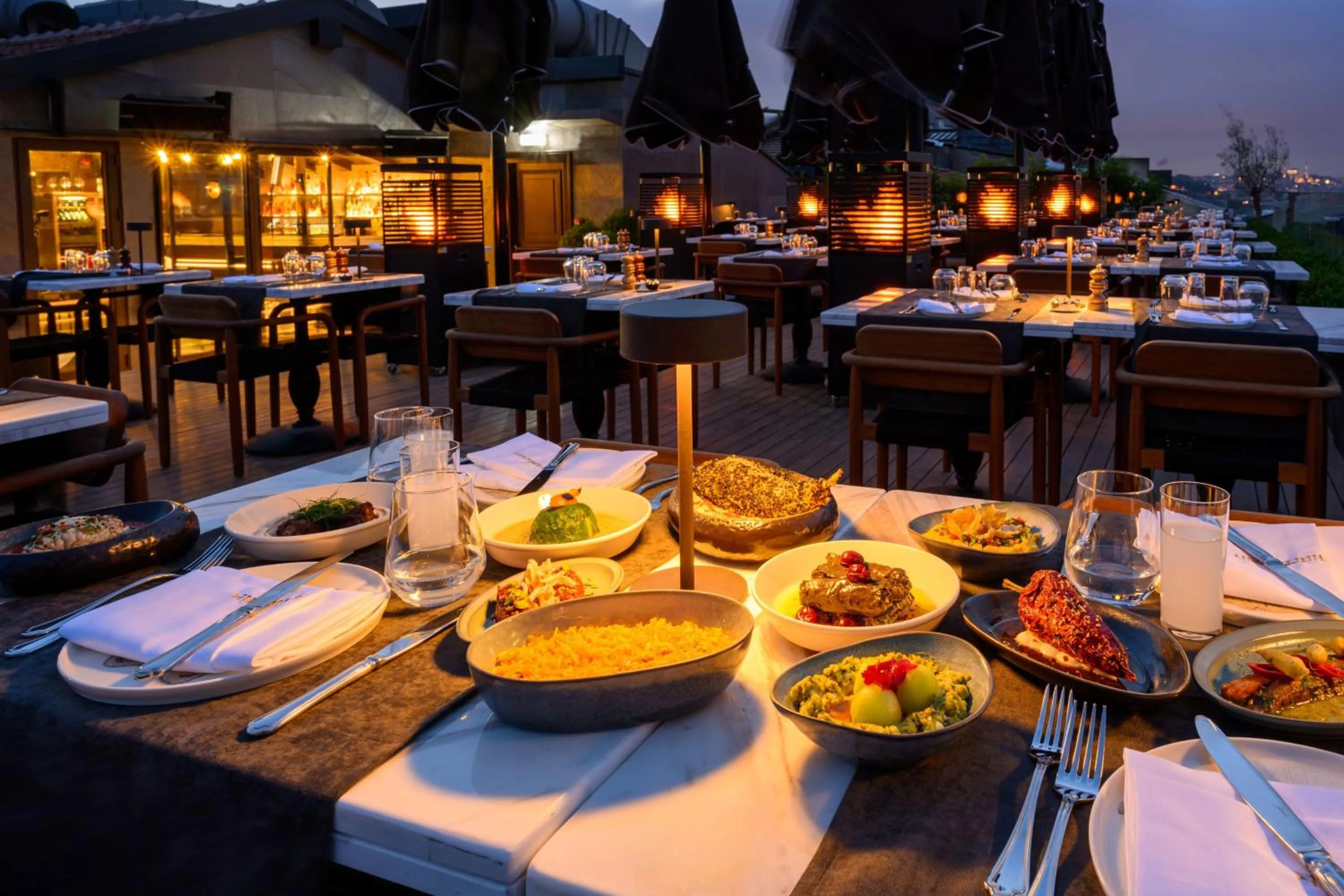 Restaurant/places to eat in Orient Occident Hotel Istanbul, Autograph Collection