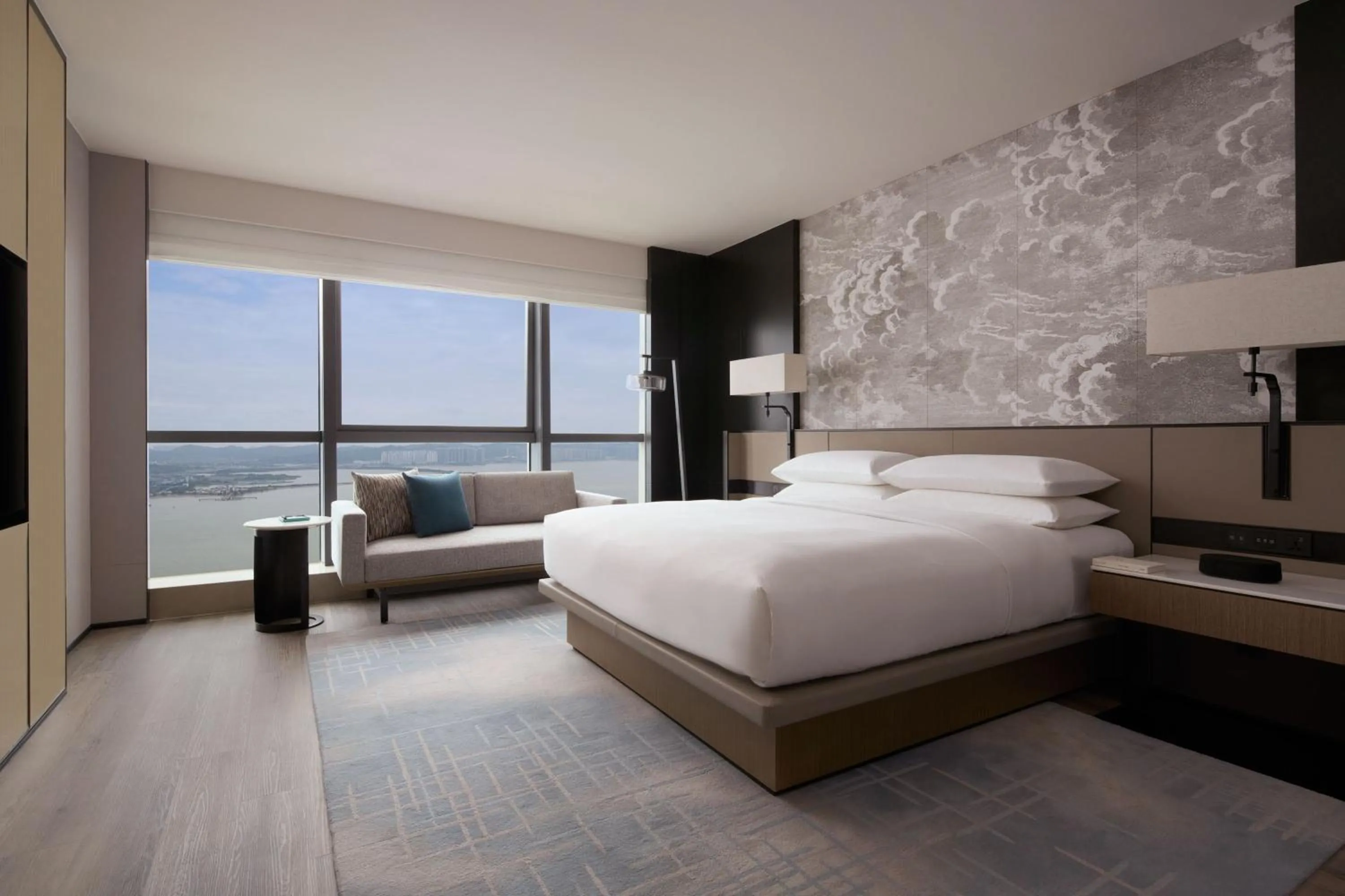 Bedroom, Bed in Shantou Marriott Hotel