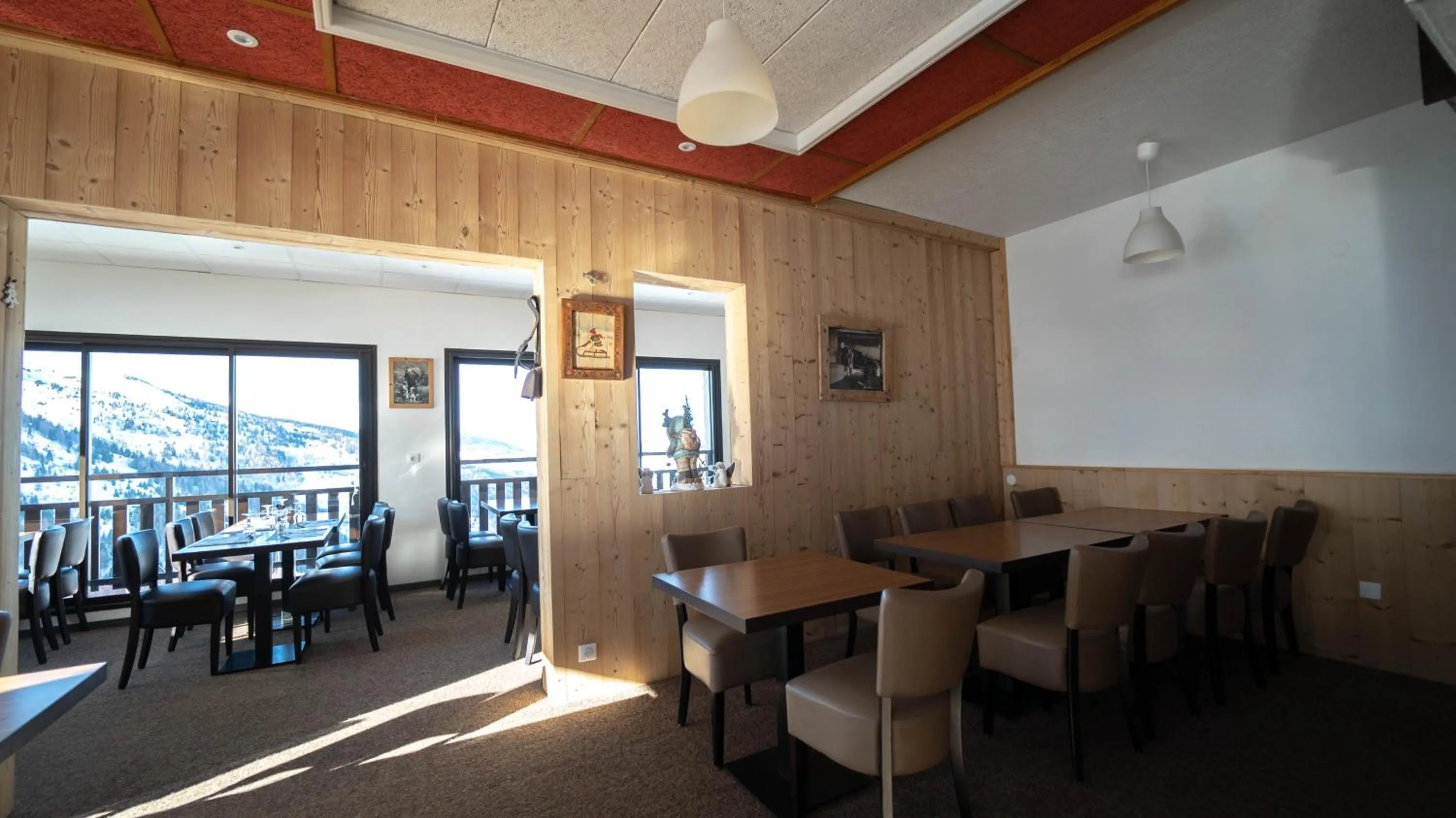 Restaurant/places to eat in Hôtel & Spa Les Carrettes