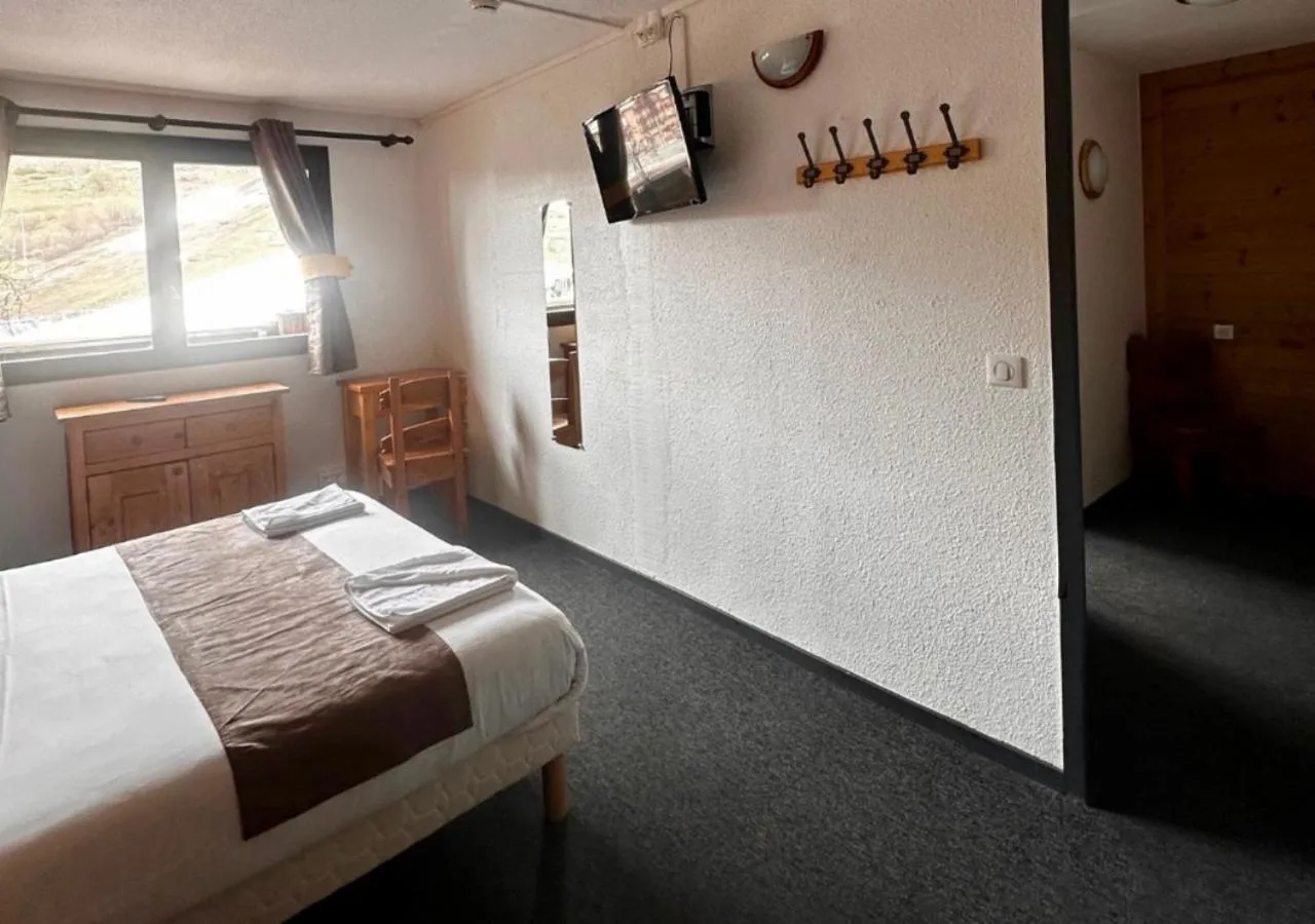 Bed in Hôtel & Spa Les Carrettes