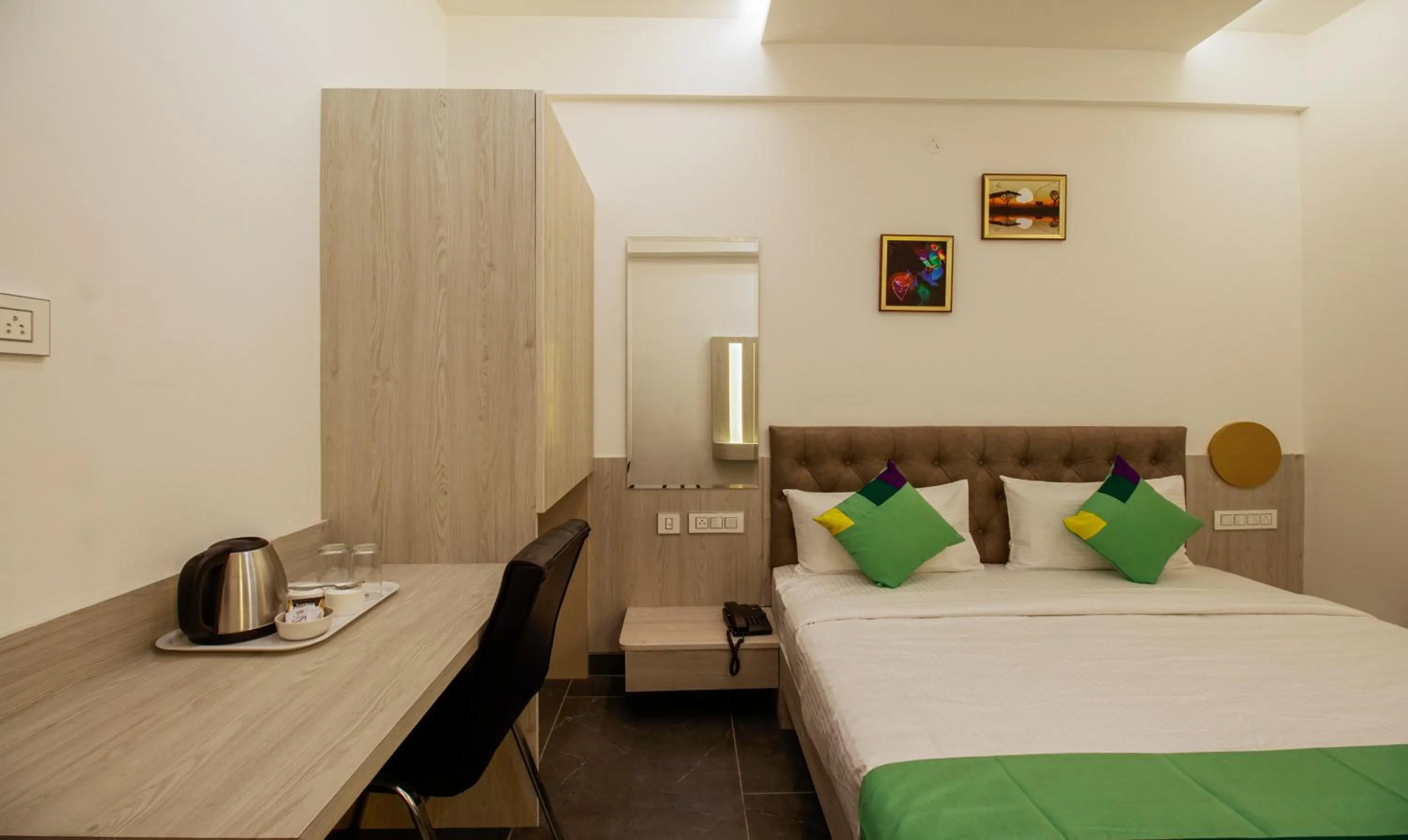 Bedroom, Bed in Itsy Hotels Silver Keys