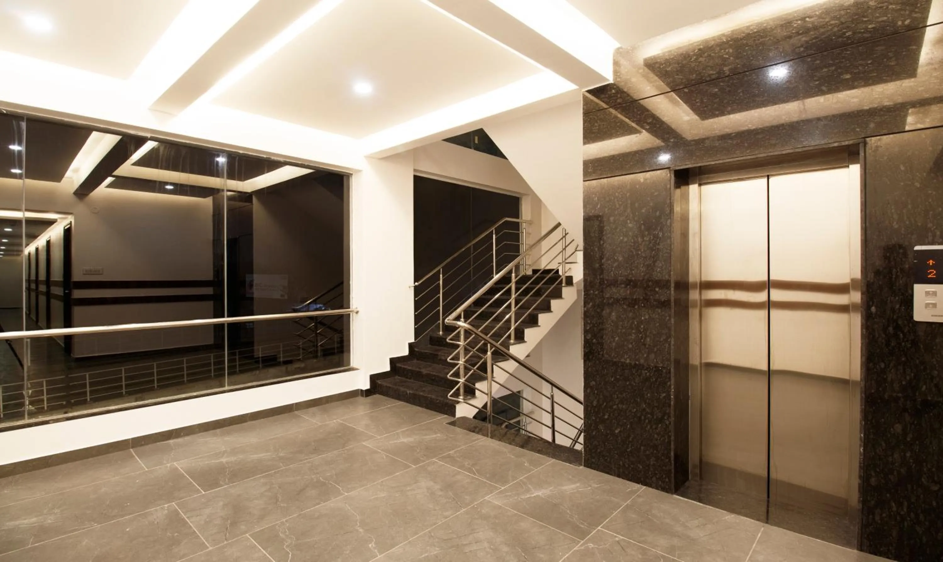 elevator in Itsy Hotels Silver Keys