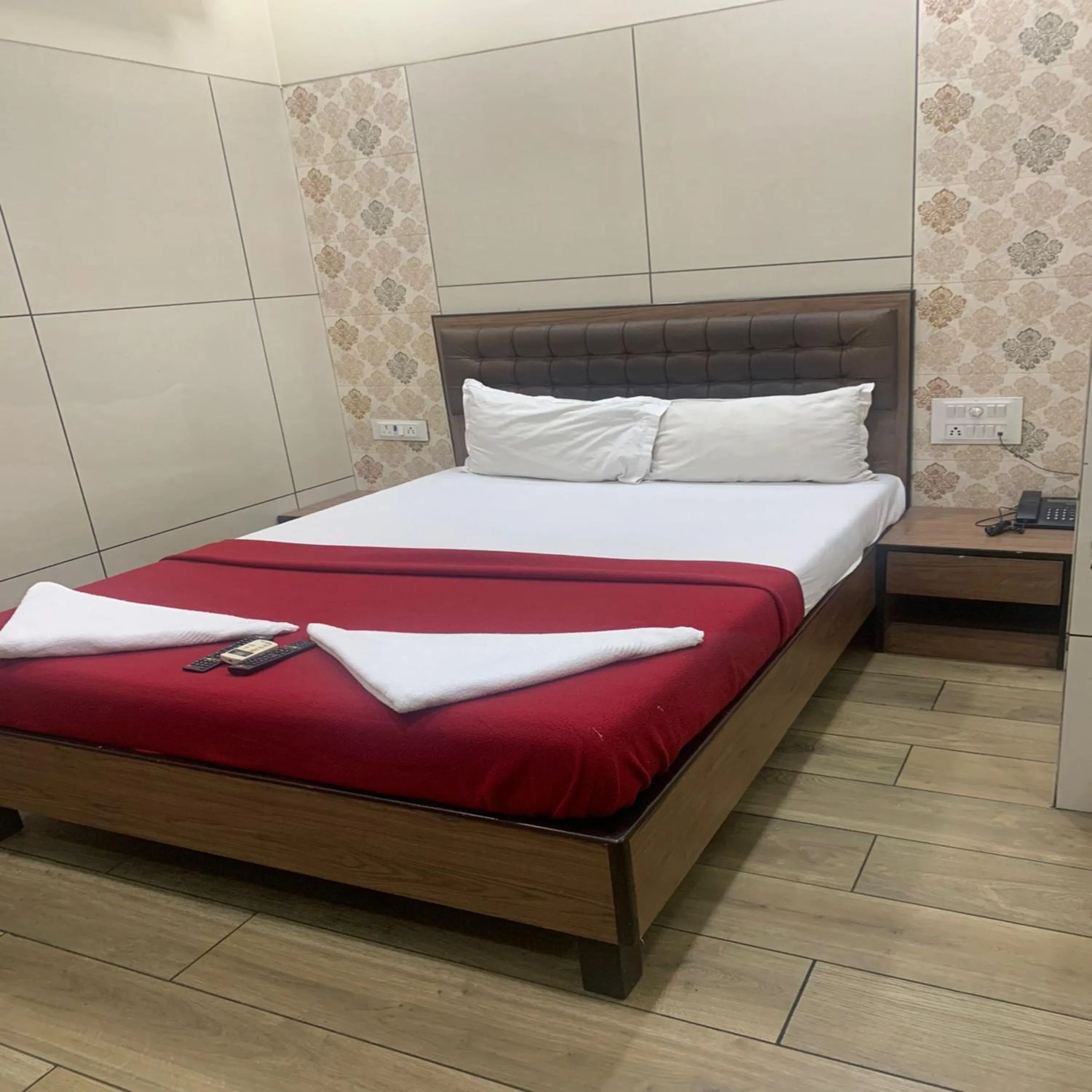 Bed in Hotel Royal Residency - Chembur