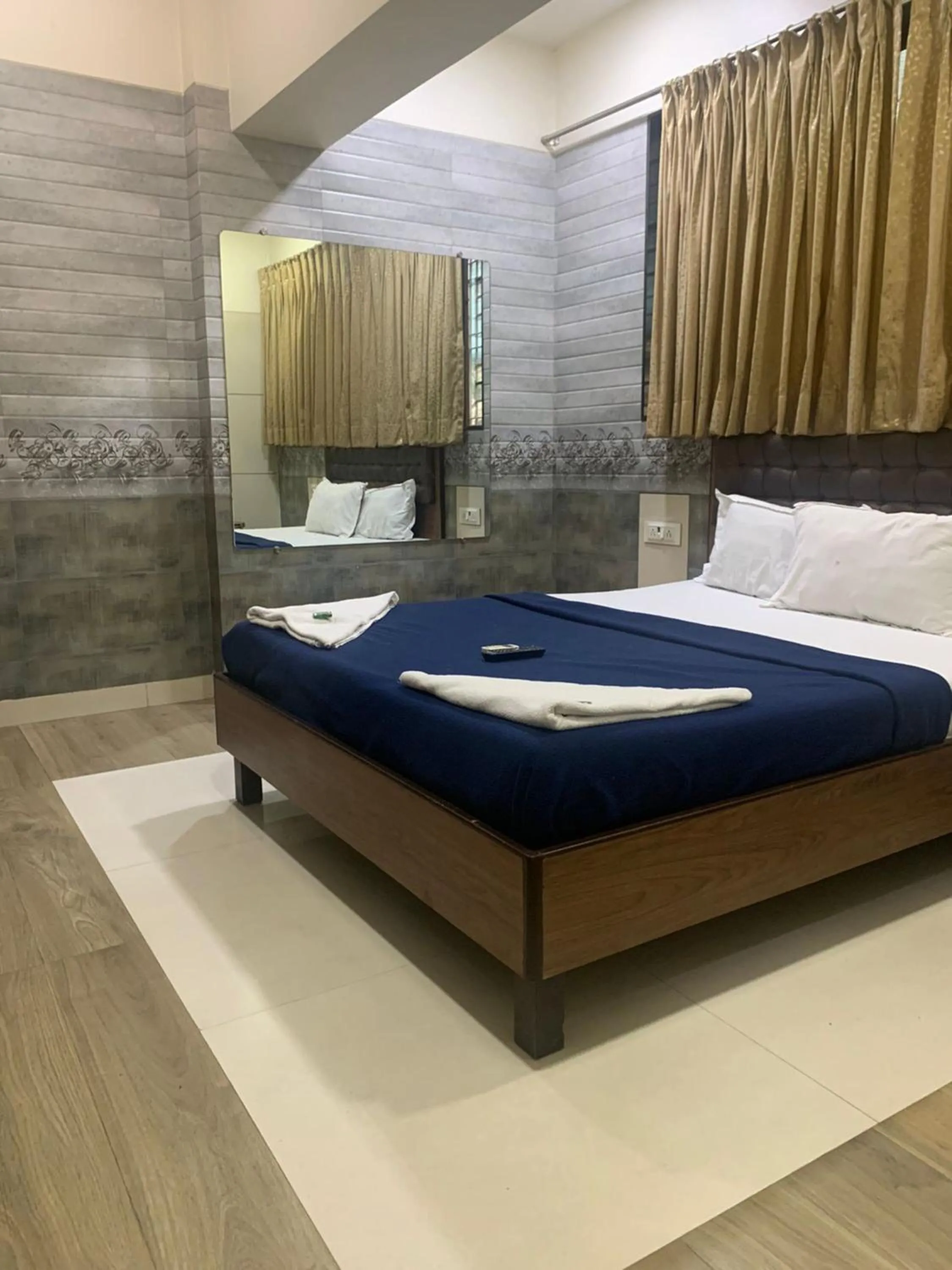 Bed in Hotel Royal Residency - Chembur