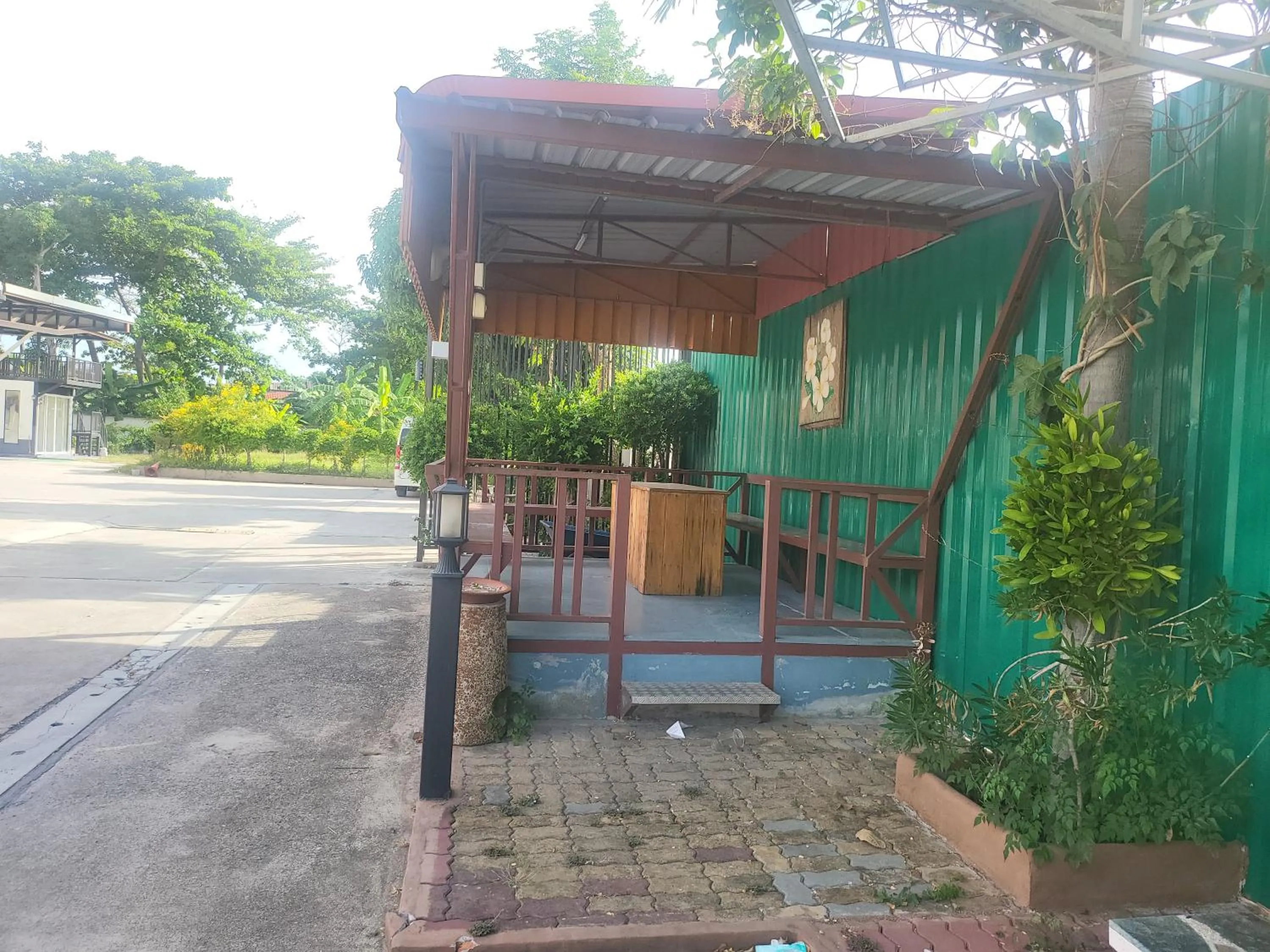 EKALUK PLACE INN