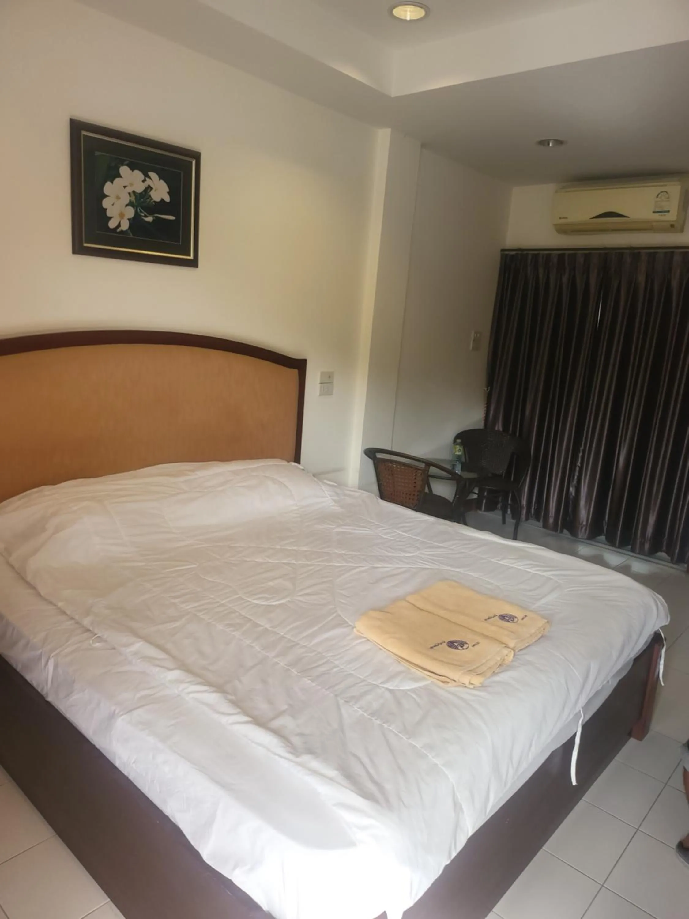 Bed in EKALUK PLACE INN