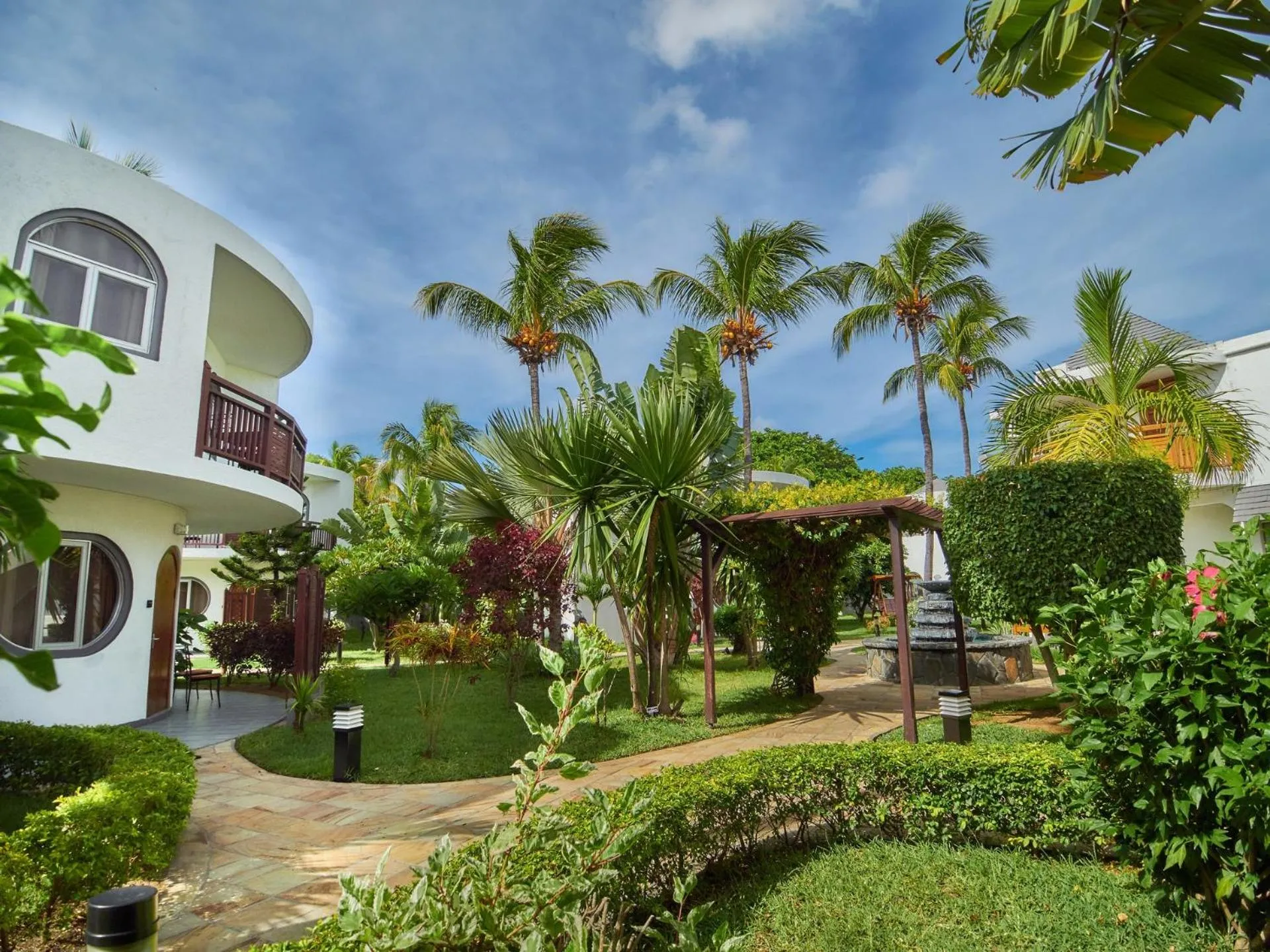 Property building in Gold Beach Resort