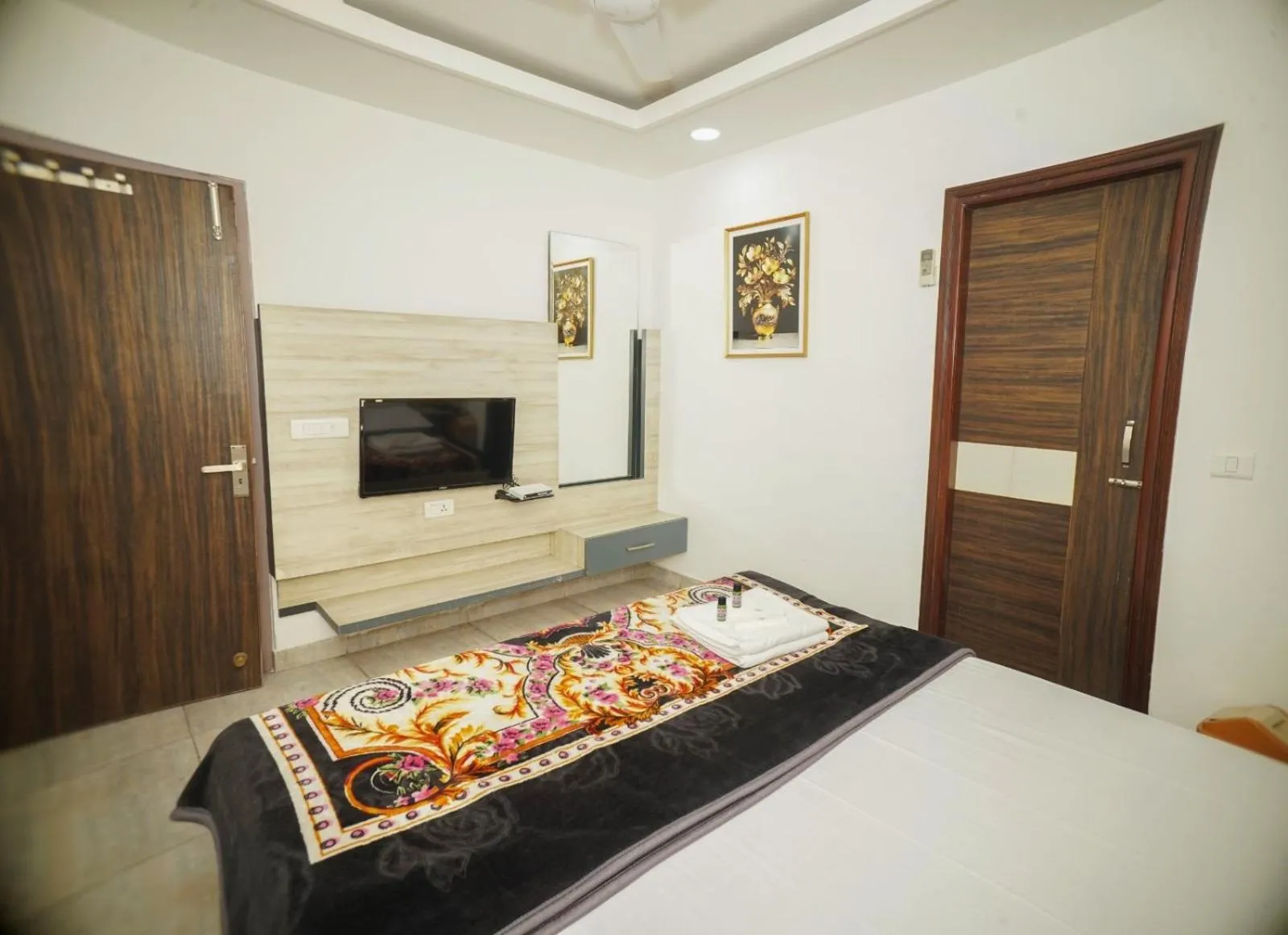 Bed in HOTEL LIME WOOD