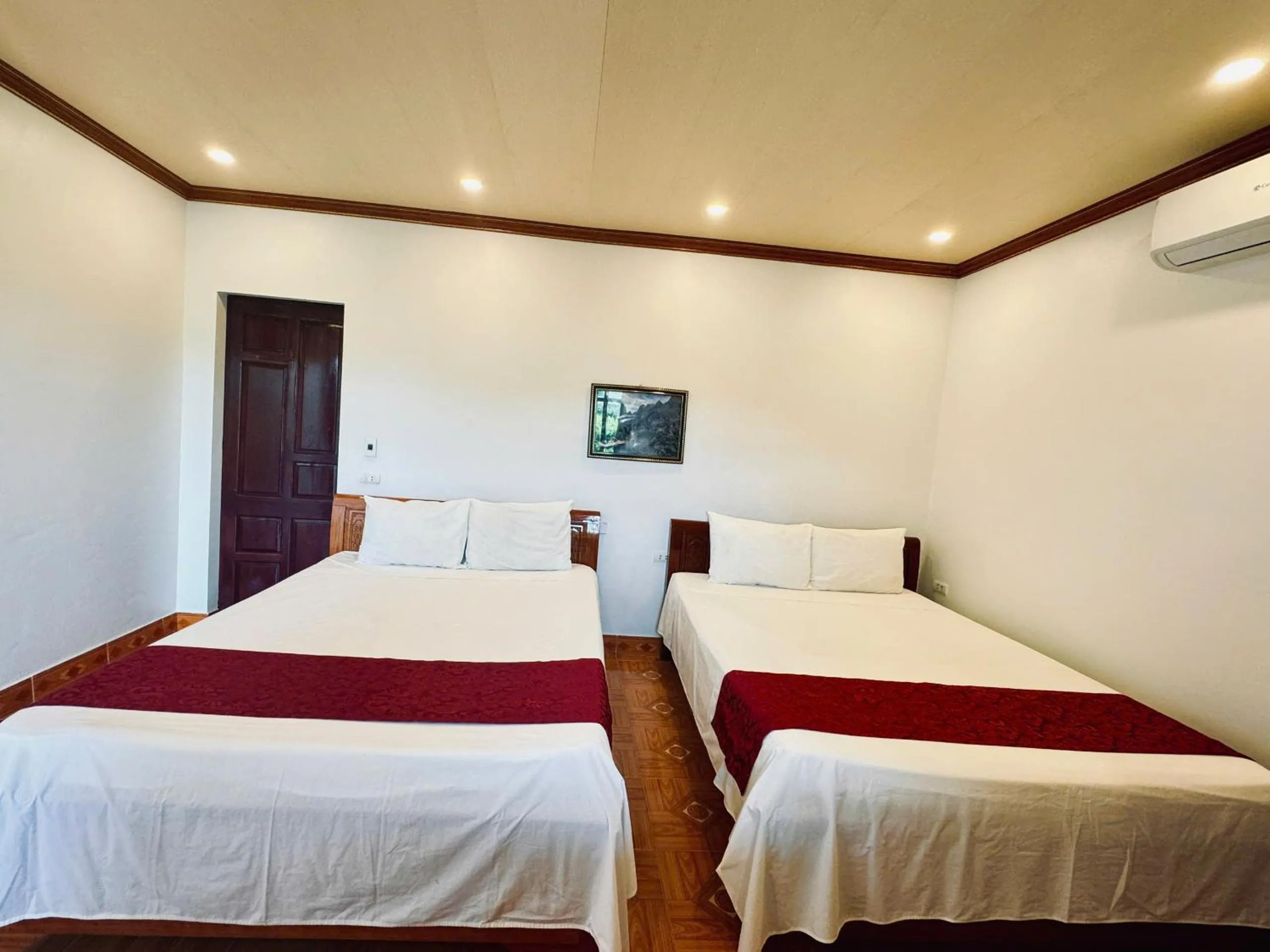 Bedroom, Bed in Tuan Ngoc Hotel