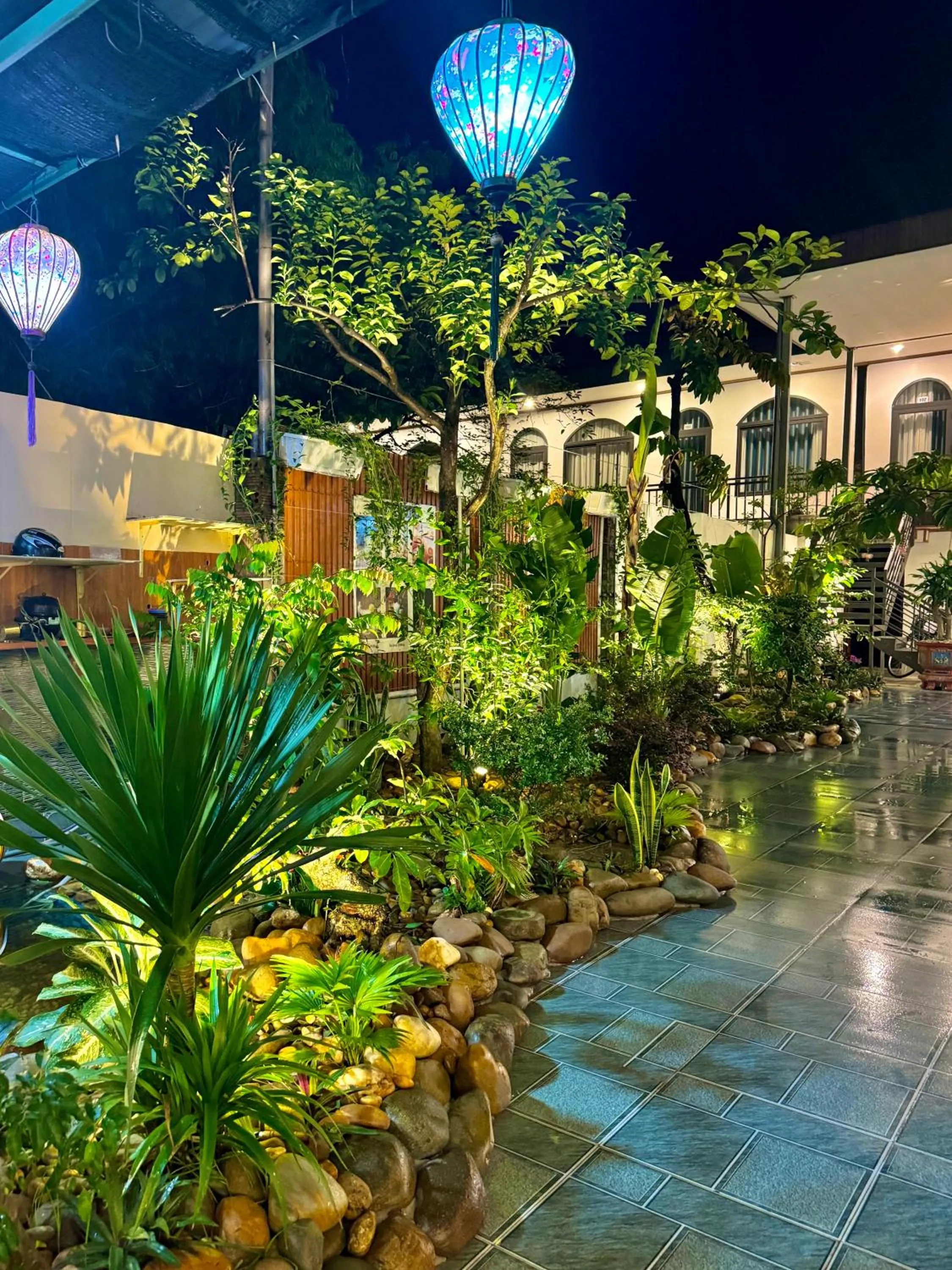 Night in Tuan Ngoc Hotel