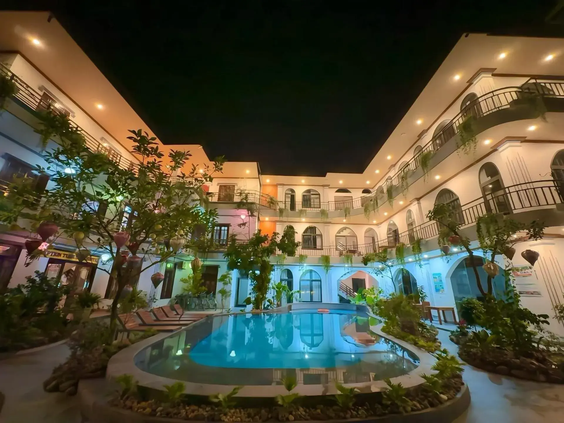 Property building in Tuan Ngoc Hotel Property building in Tuan Ngoc Hotel