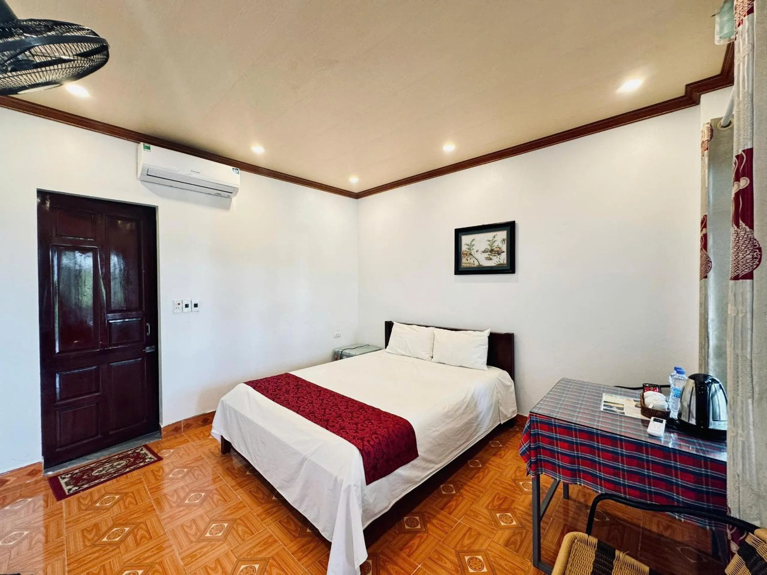 Bedroom, Bed in Tuan Ngoc Hotel