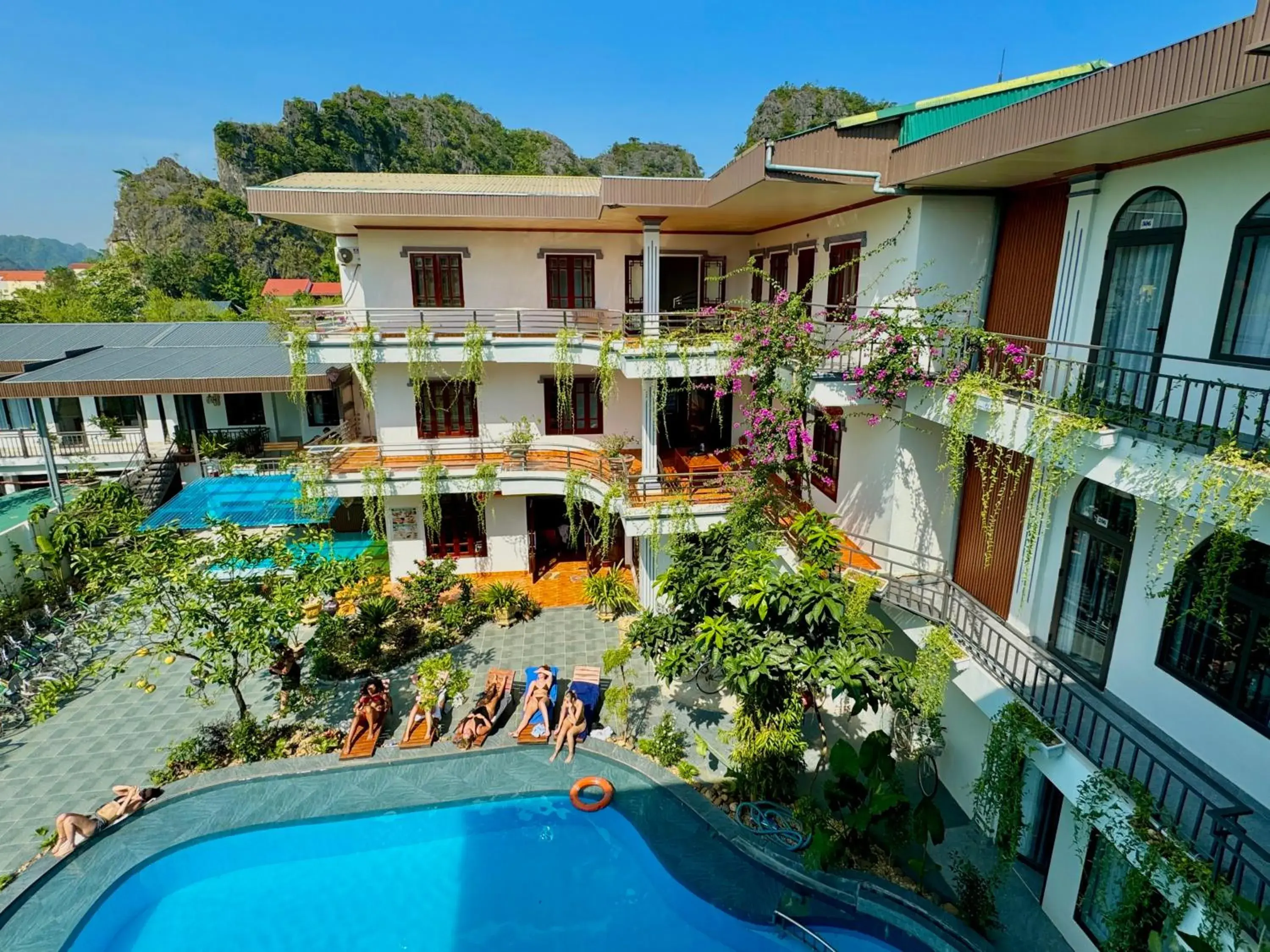 Property building in Tuan Ngoc Hotel Property building in Tuan Ngoc Hotel