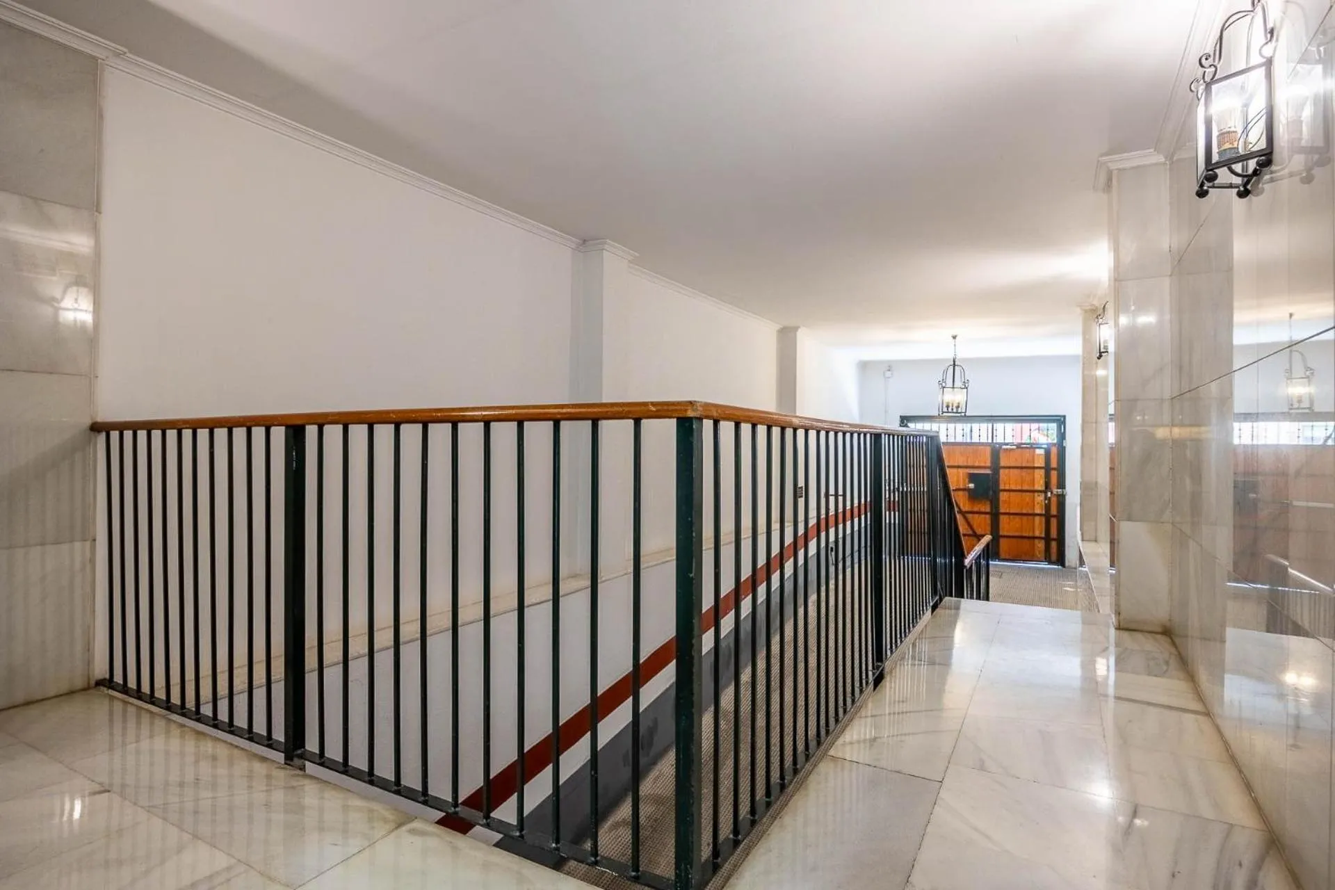 Lobby or reception, Bed in Amplísimo apartamento de diseño nuevo en el corazón de Triana, Parking included