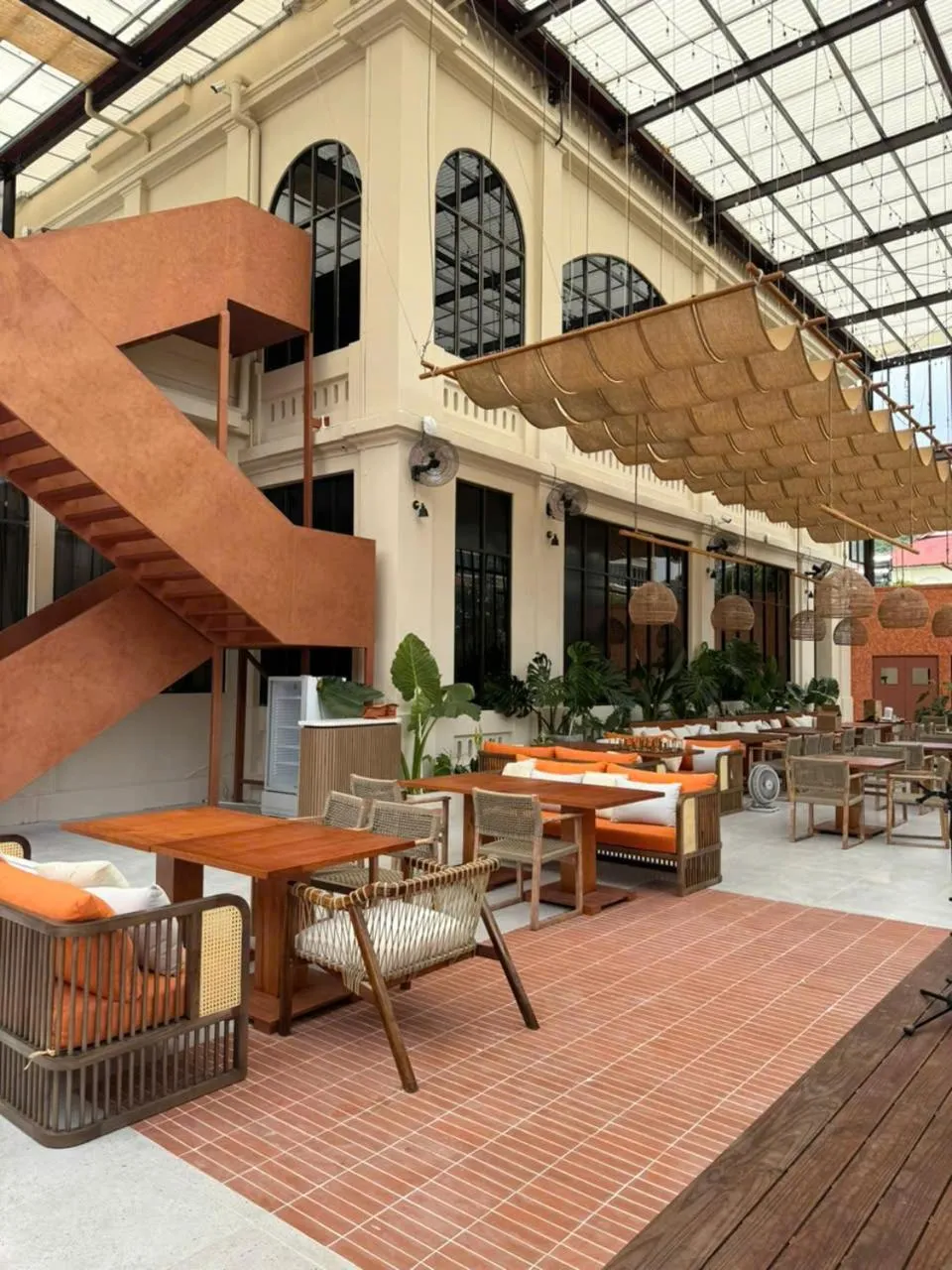 Restaurant/places to eat in Ocean Sunrise Vung Tau